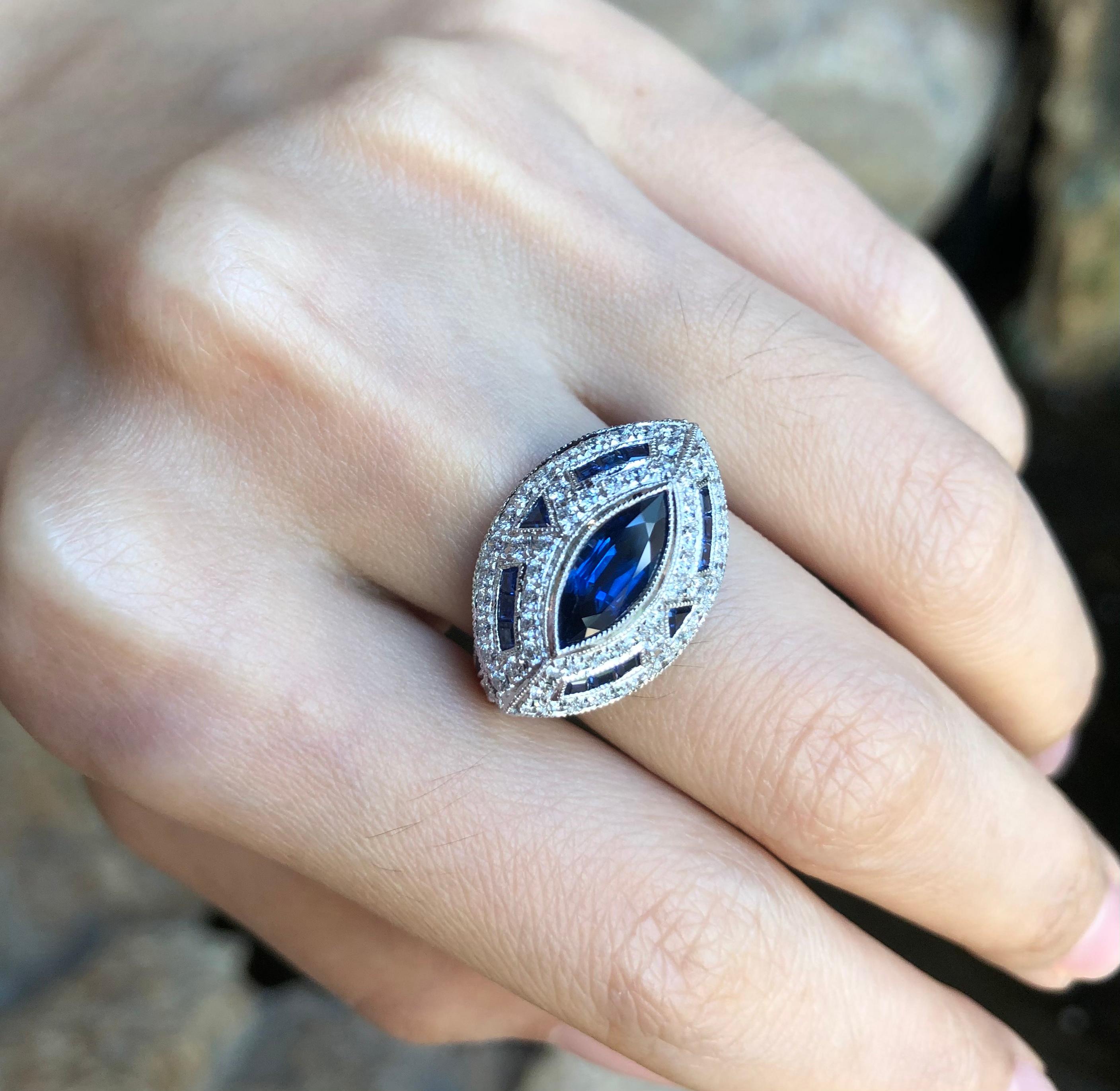 Women's or Men's Blue Sapphire with Diamond Ring Set in 18 Karat White Gold Settings For Sale
