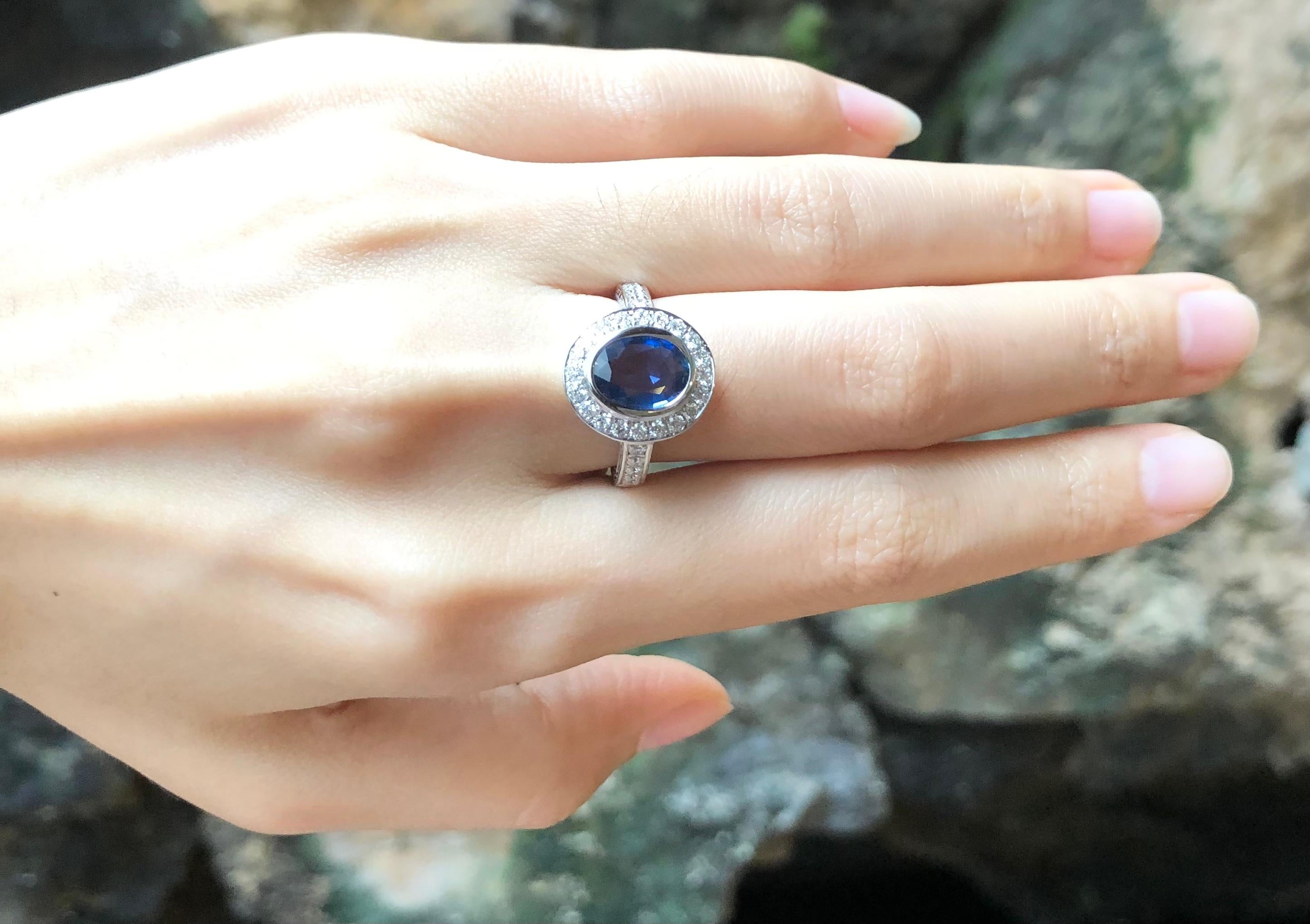 Blauer Saphir mit Diamantring aus 18 Karat Weißgold in Fassungen Damen im Angebot