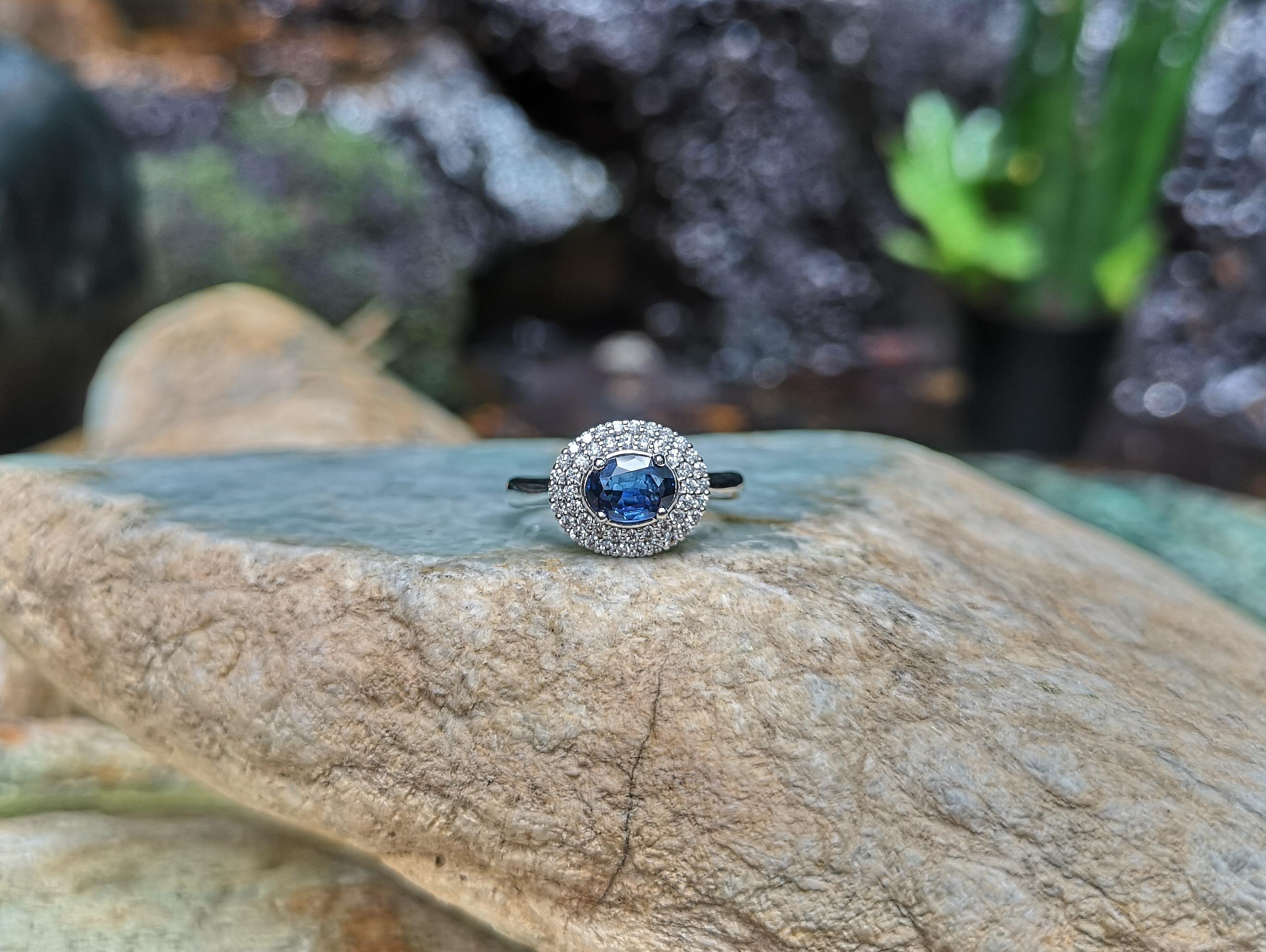 Blauer Saphir mit Diamantring aus 18 Karat Weißgold in Fassungen im Angebot 2
