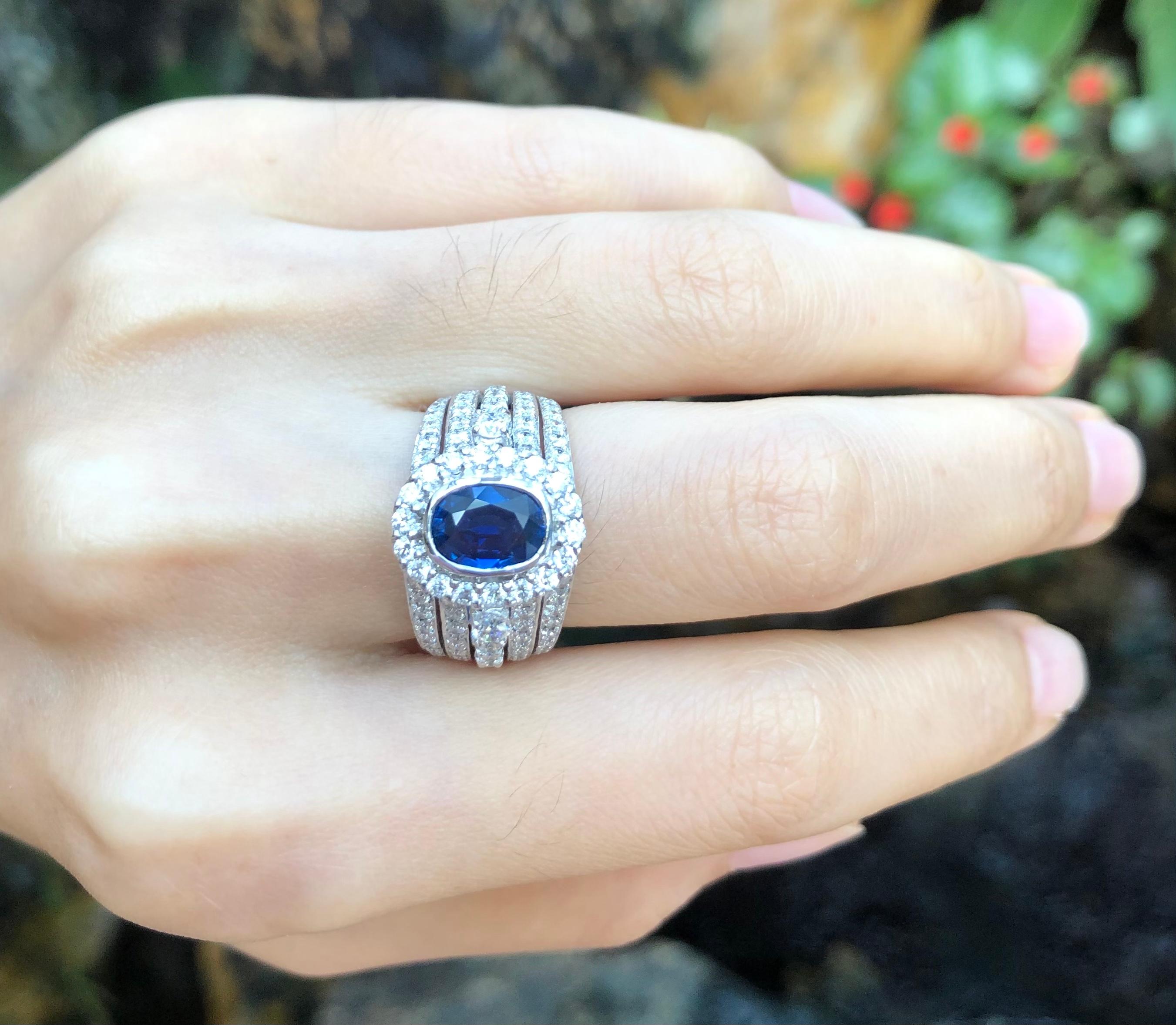 Blue Sapphire with Diamond Ring Set in 18 Karat White Gold Settings For Sale 2