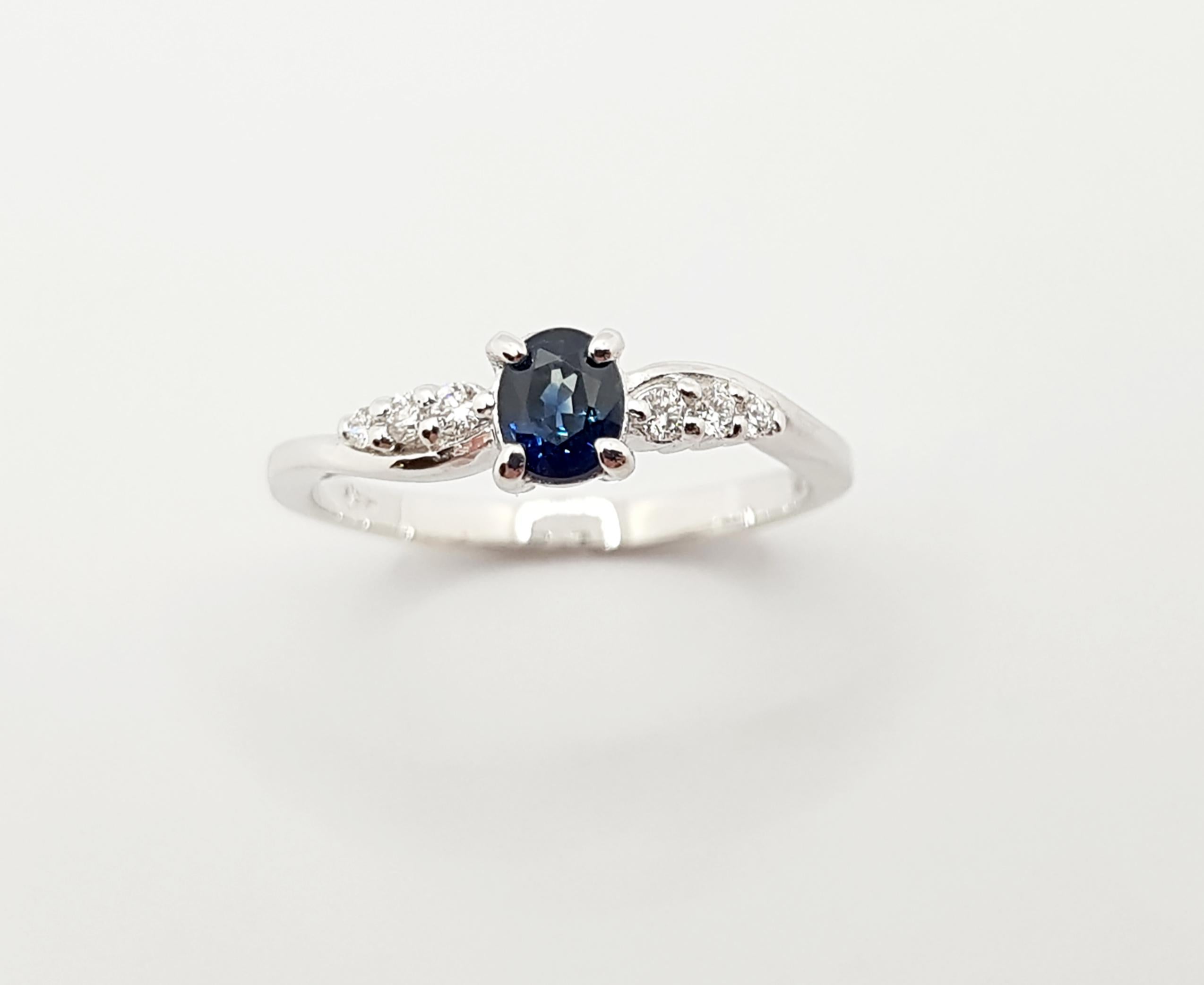 Blue Sapphire with Diamond Ring set in 18 Karat White Gold Settings For Sale 2