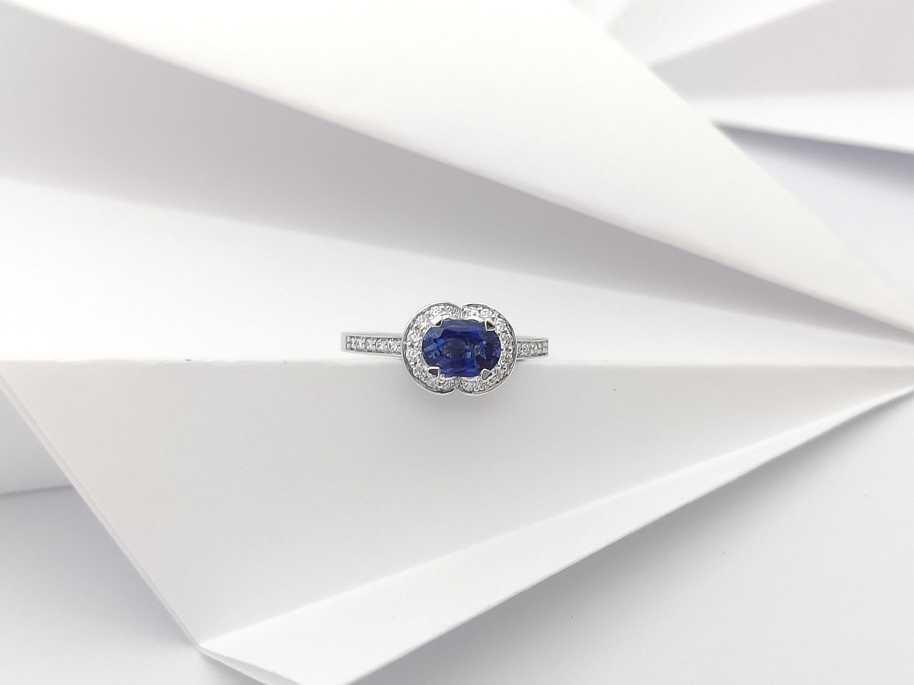 Blue Sapphire with Diamond Ring set in 18 Karat White Gold Settings For Sale 2