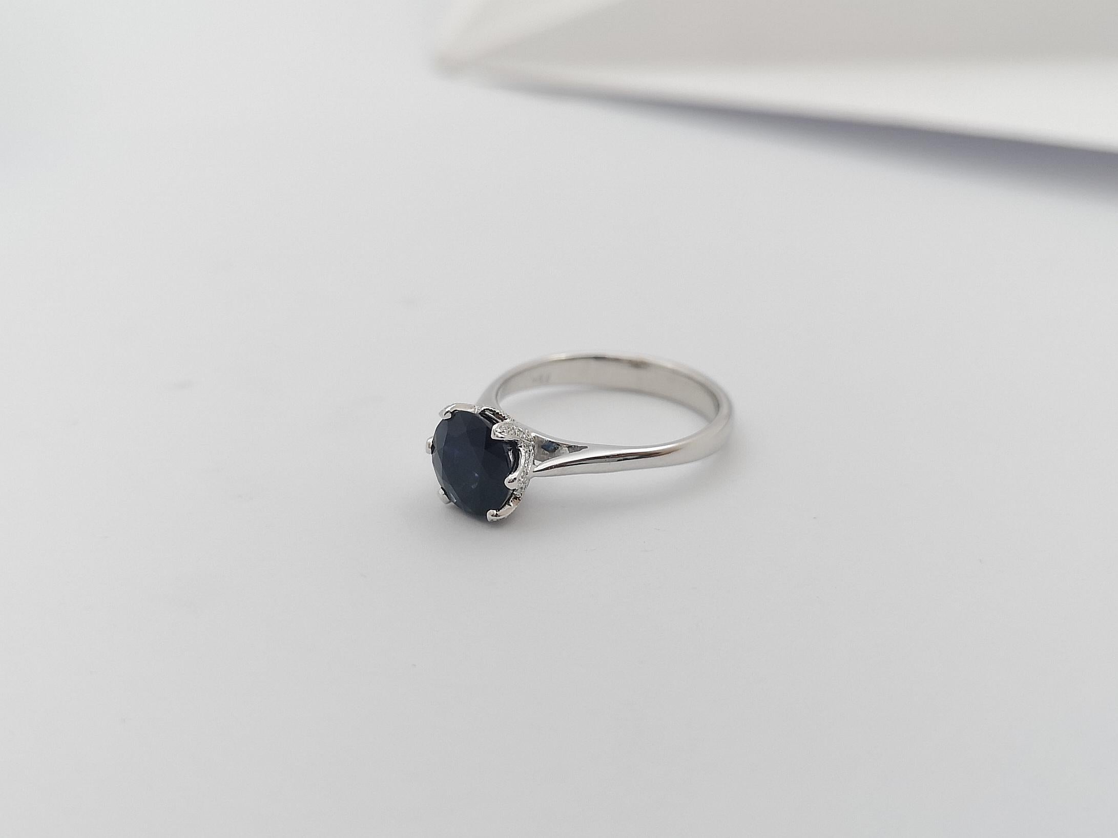 Blue Sapphire  with Diamond Ring set in 18 Karat White Gold Settings For Sale 2