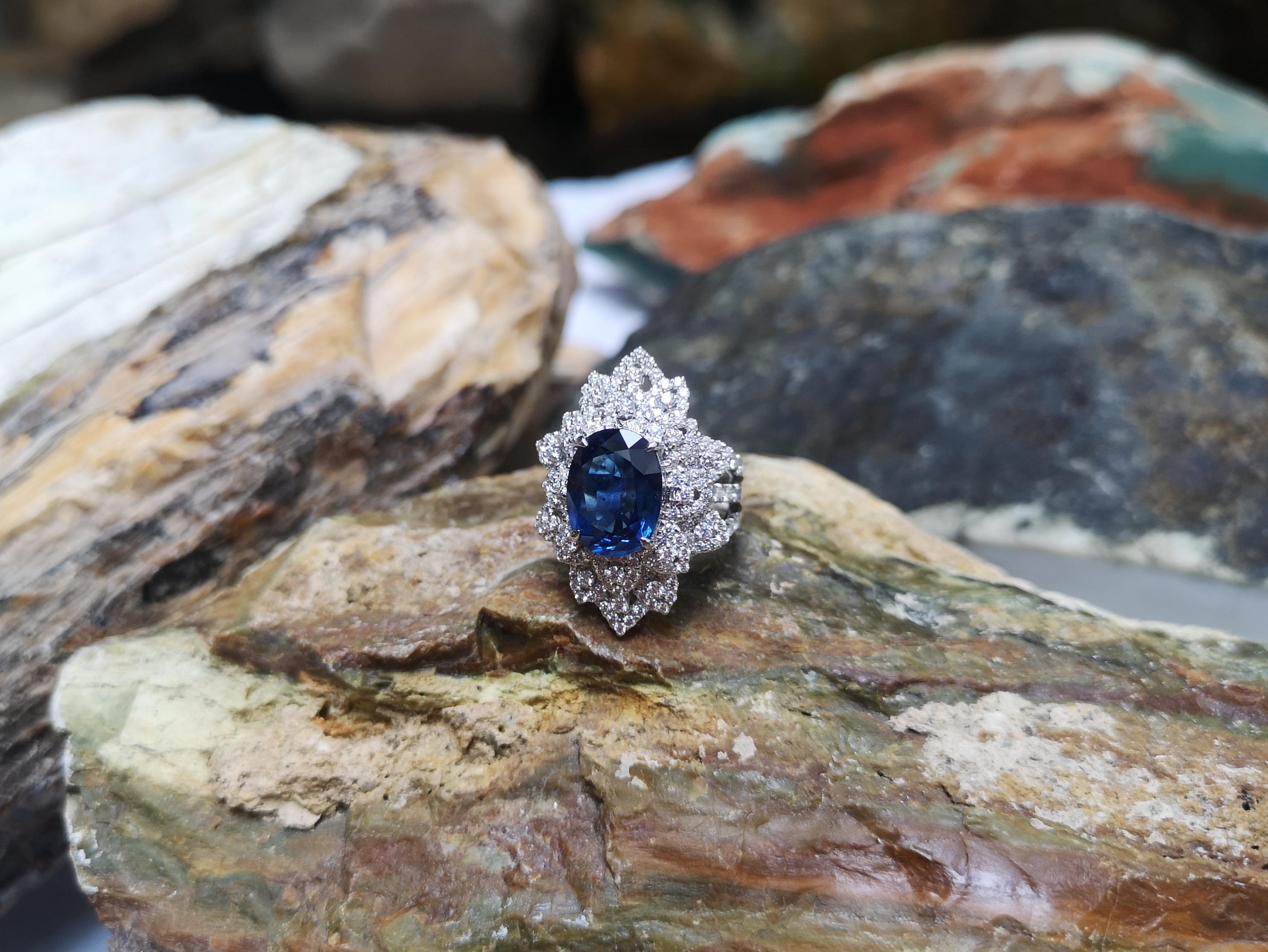 Blue Sapphire with Diamond Ring Set in 18 Karat White Gold Settings For Sale 3