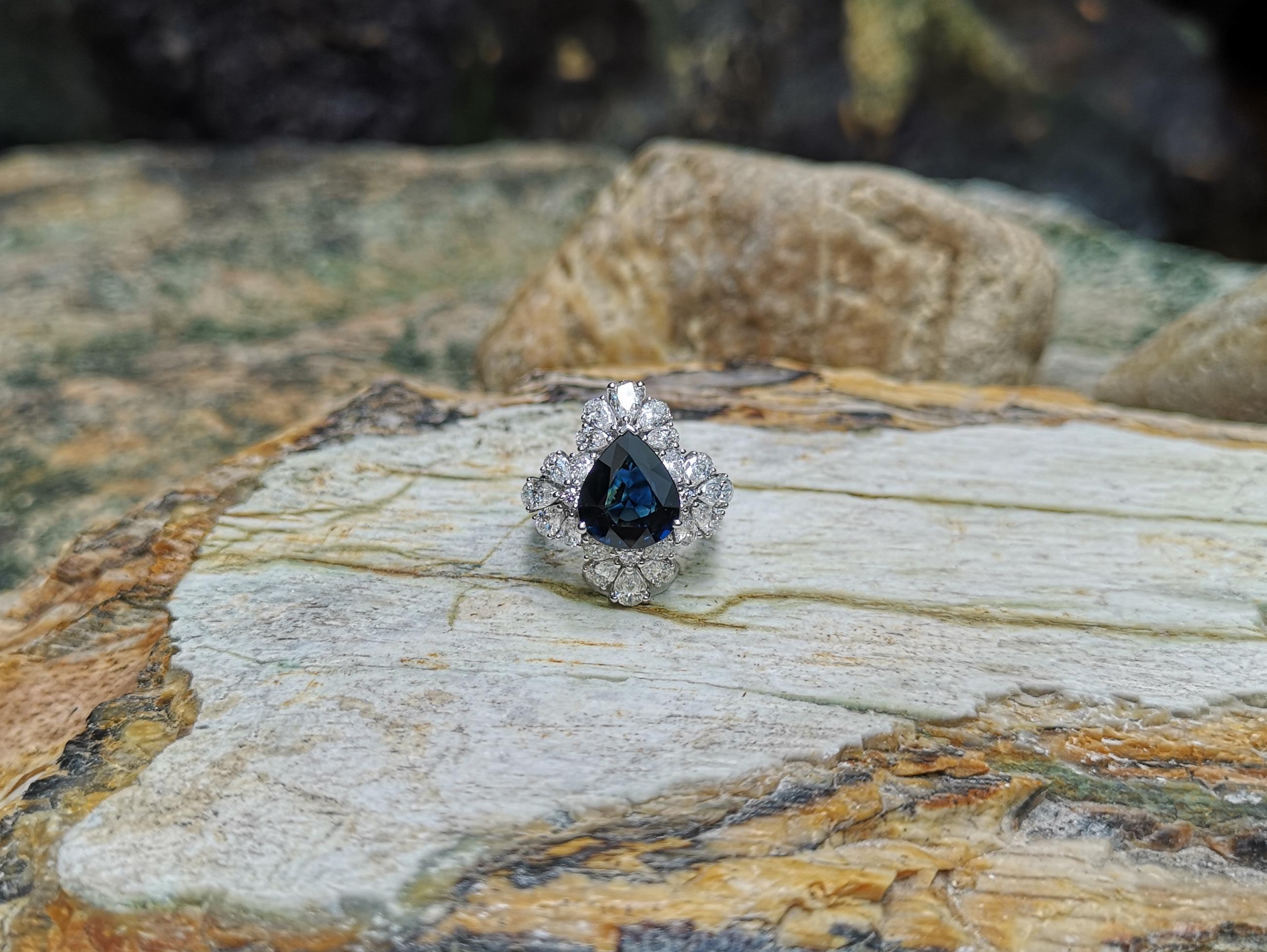 Blue Sapphire with Diamond Ring set in 18 Karat White Gold Settings For Sale 3