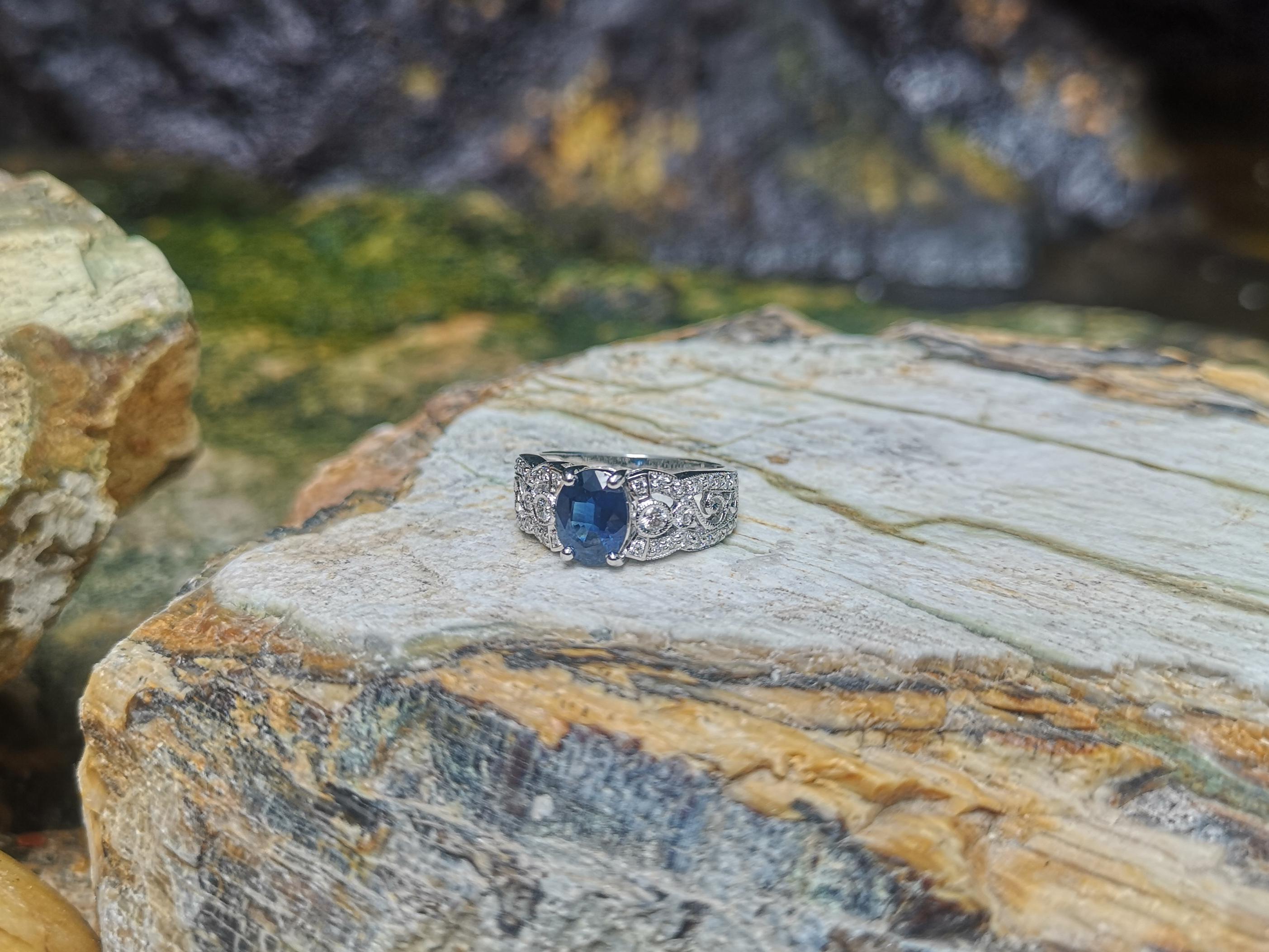 Blue Sapphire with Diamond Ring Set in 18 Karat White Gold Settings For Sale 3