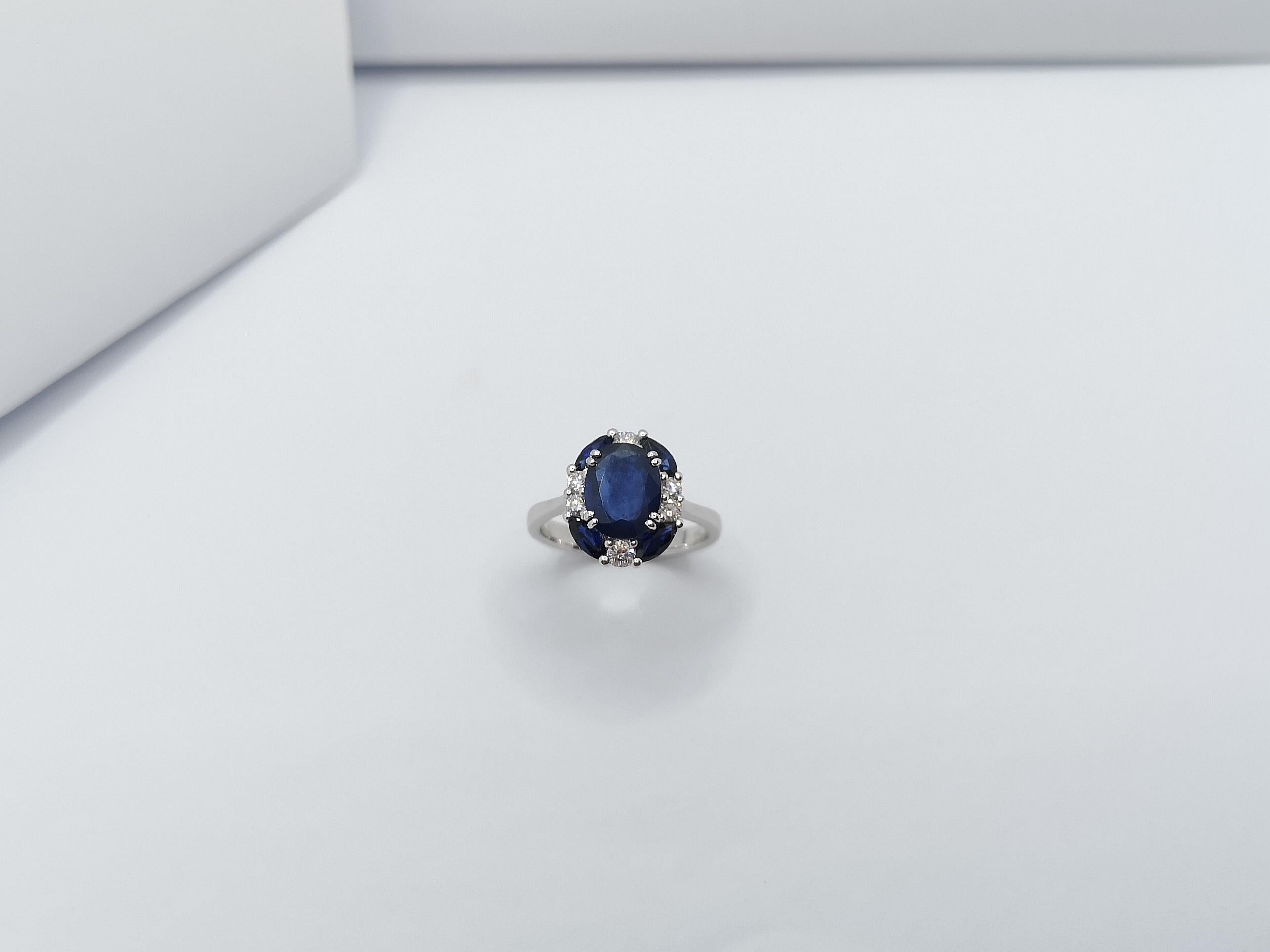 Blue Sapphire with Diamond Ring Set in 18 Karat White Gold Settings For Sale 3