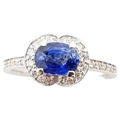 Ring mit blauem Saphir und Diamant in 18 Karat Weißgoldfassung