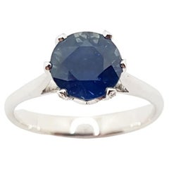 Zafiro azul  con Anillo de Diamantes engastados en Oro Blanco de 18 Kilates