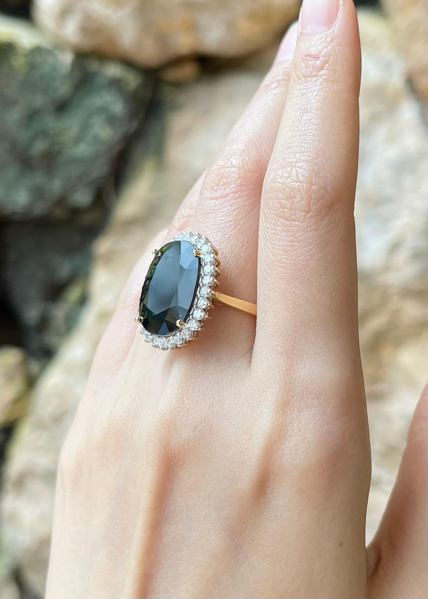 Bague en or 18 carats avec saphir bleu et diamant Neuf - En vente à Bangkok, TH
