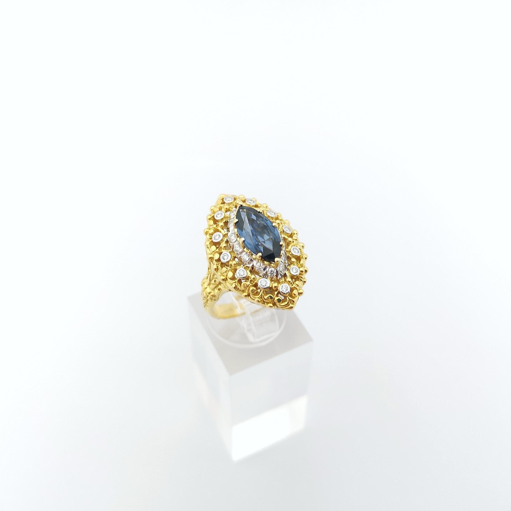 Blue Sapphire with Diamond Ring set in 18K Gold Settings For Sale 4