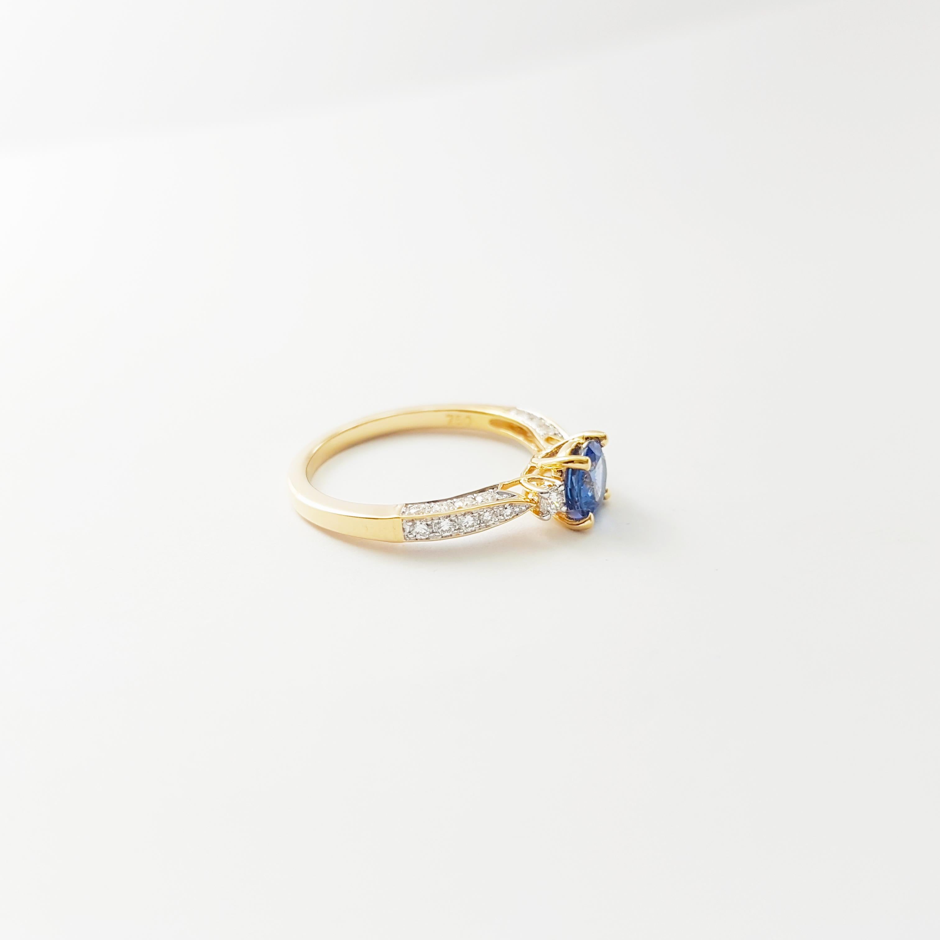 Blue Sapphire with Diamond Ring set in 18K Gold Settings For Sale 4
