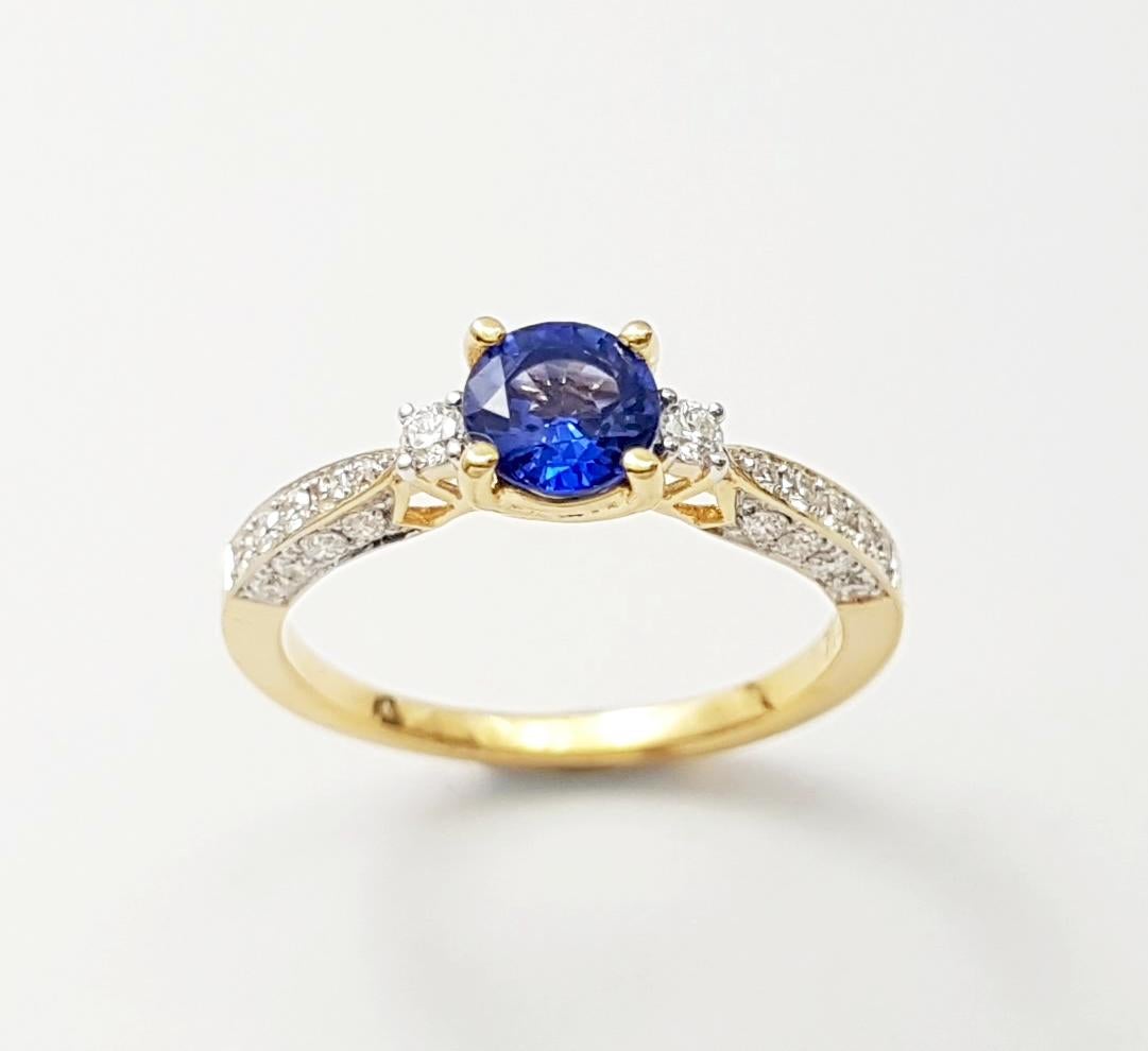 Blue Sapphire with Diamond Ring set in 18K Gold Settings For Sale 5