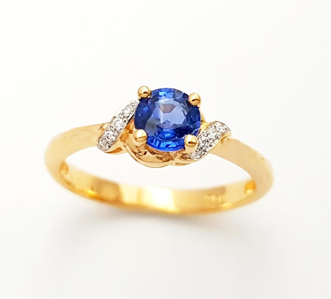 Blue Sapphire with Diamond Ring set in 18K Gold Settings For Sale 6
