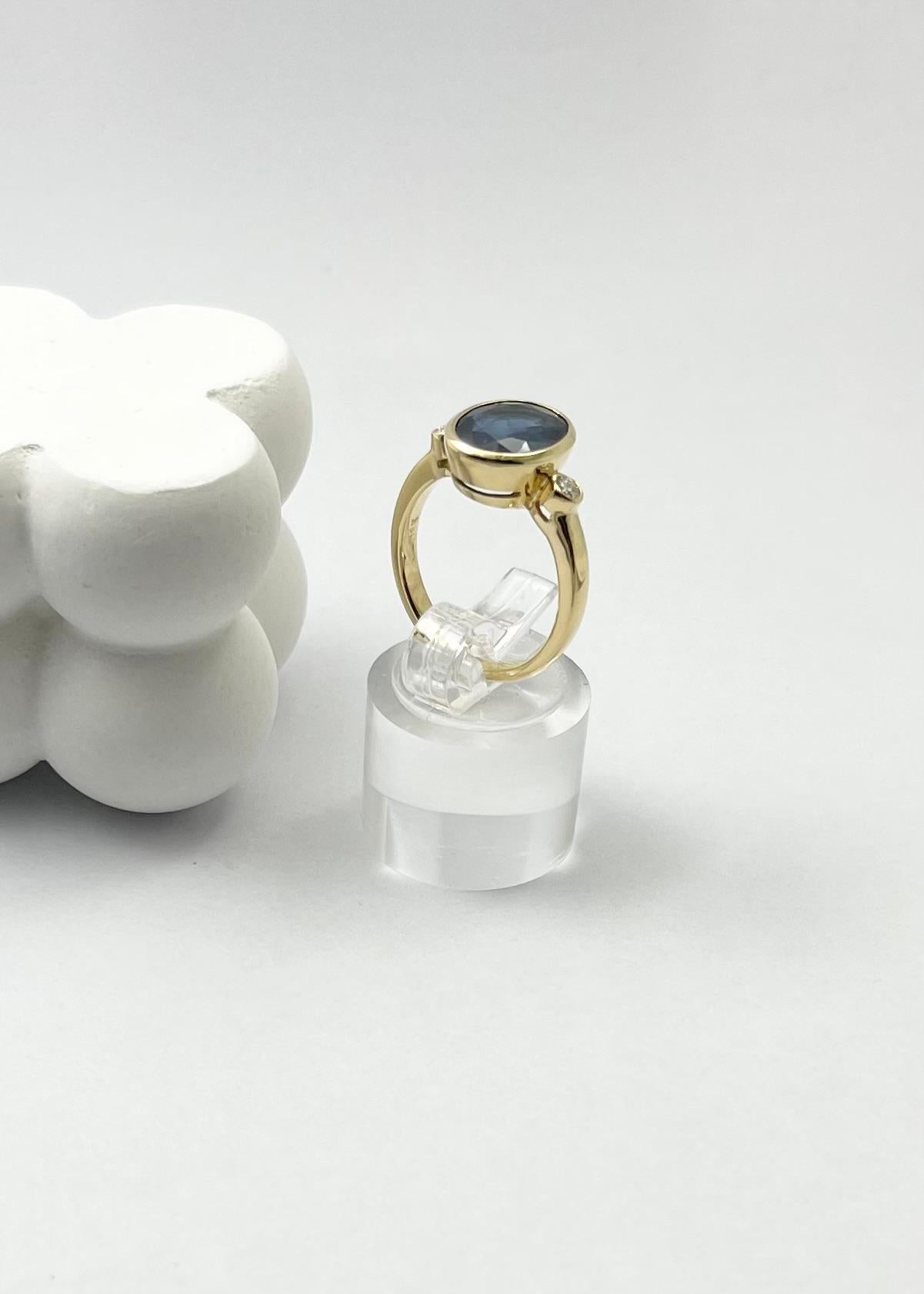 Blauer Saphir mit Diamantring in 18 Karat Goldfassungen gefasst im Angebot 7