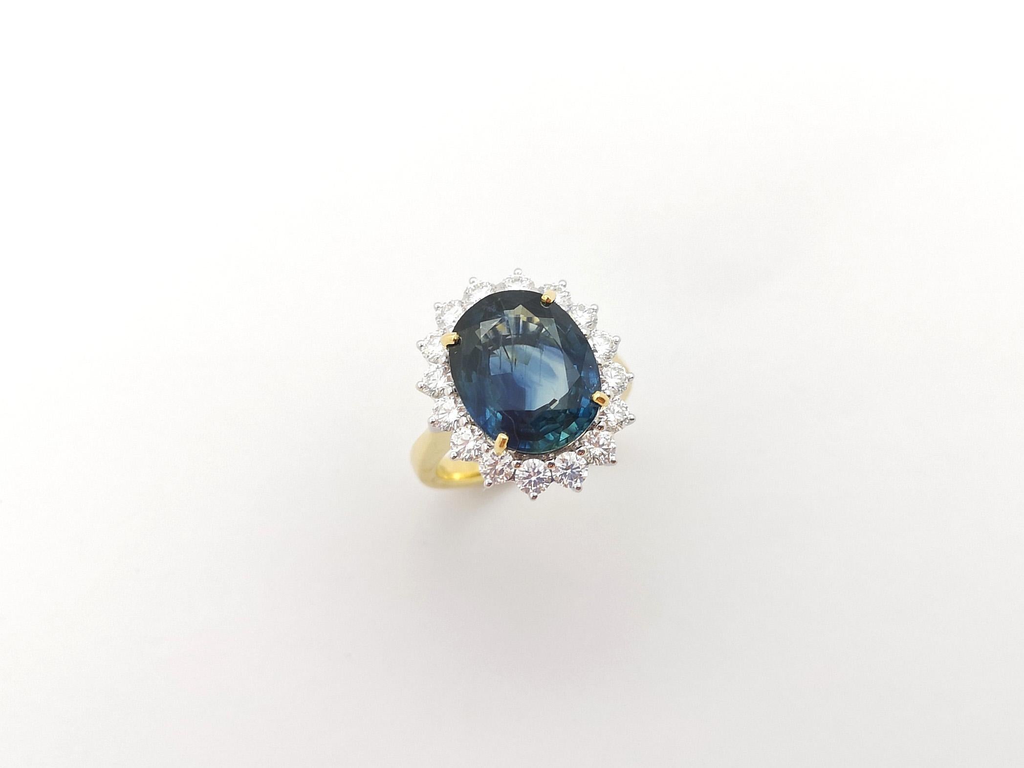 Blue Sapphire with Diamond Ring set in 18K Gold Settings For Sale 10