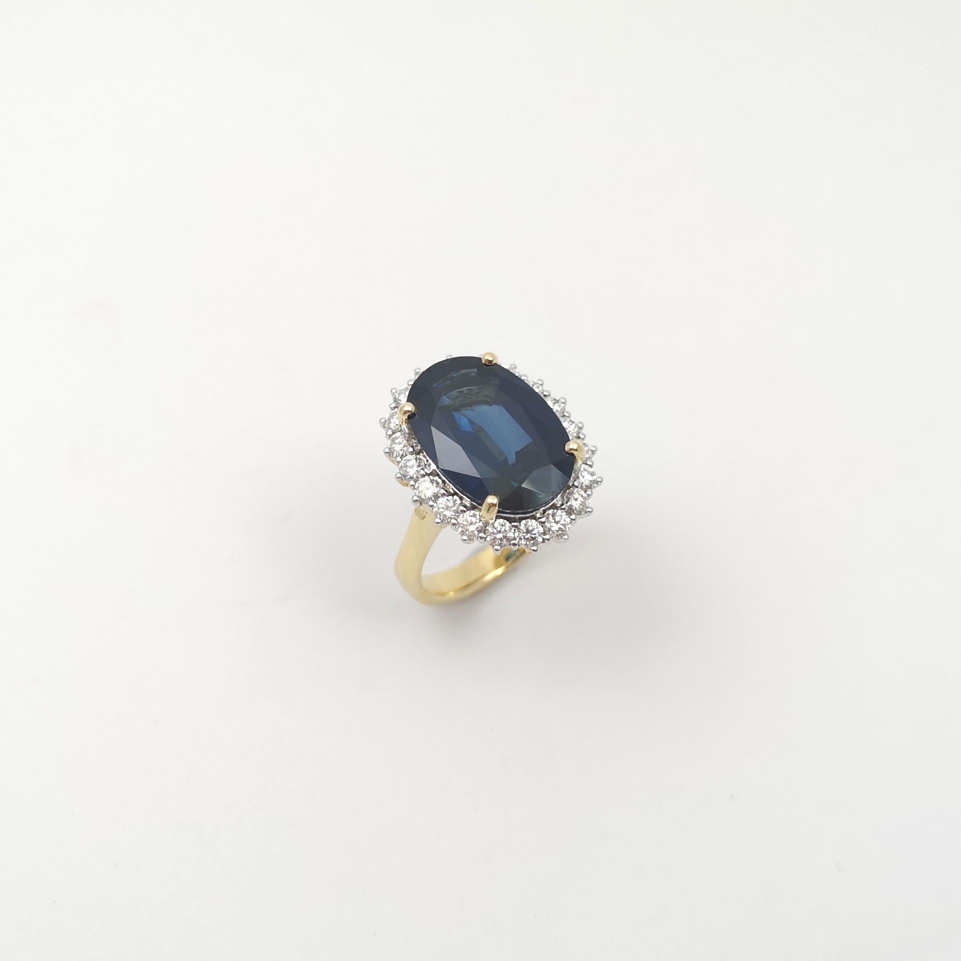 Bague en or 18 carats avec saphir bleu et diamant en vente 11