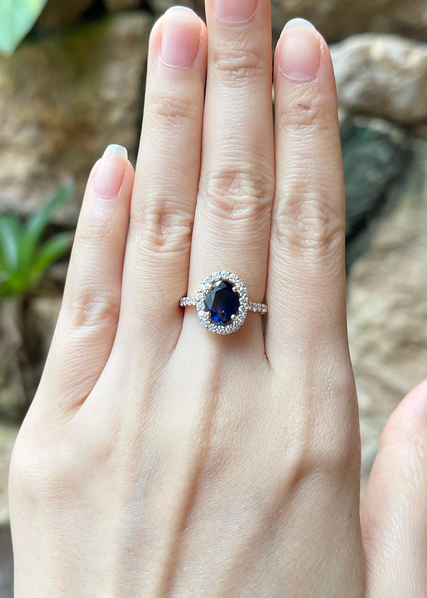 Anello con zaffiro blu da 2,02 carati e diamante da 0,51 carati con montatura in oro 18 carati

Larghezza:  1.1 cm 
Lunghezza: 1.3 cm
Misura dell'anello: 52
Peso totale: 3.87 grammi

