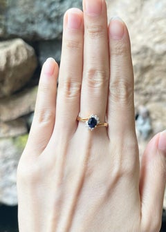 Blauer Saphir mit Diamantring in 18 Karat Goldfassungen gefasst