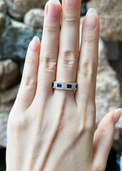 Blue Sapphire with Diamond Ring set in 18K Gold Settings