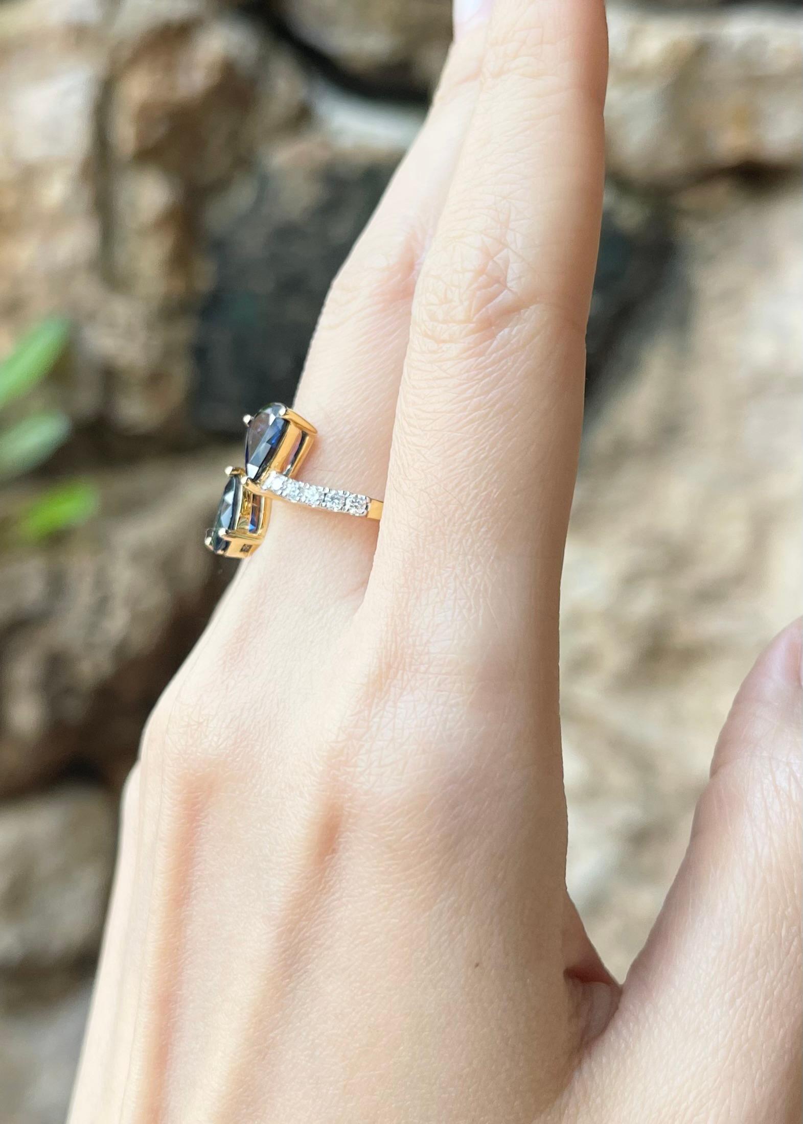 Blue Sapphire with Diamond Ring set in 18K Gold Settings In New Condition For Sale In Bangkok, TH