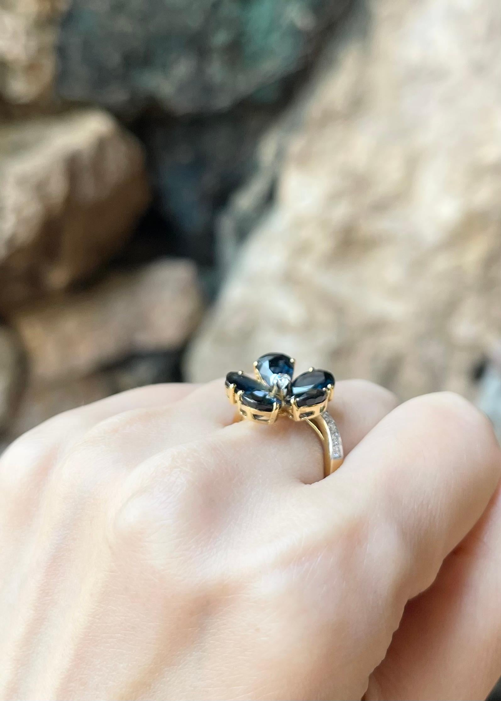 Blauer Saphir mit Diamantring in 18 Karat Goldfassungen gefasst Damen im Angebot