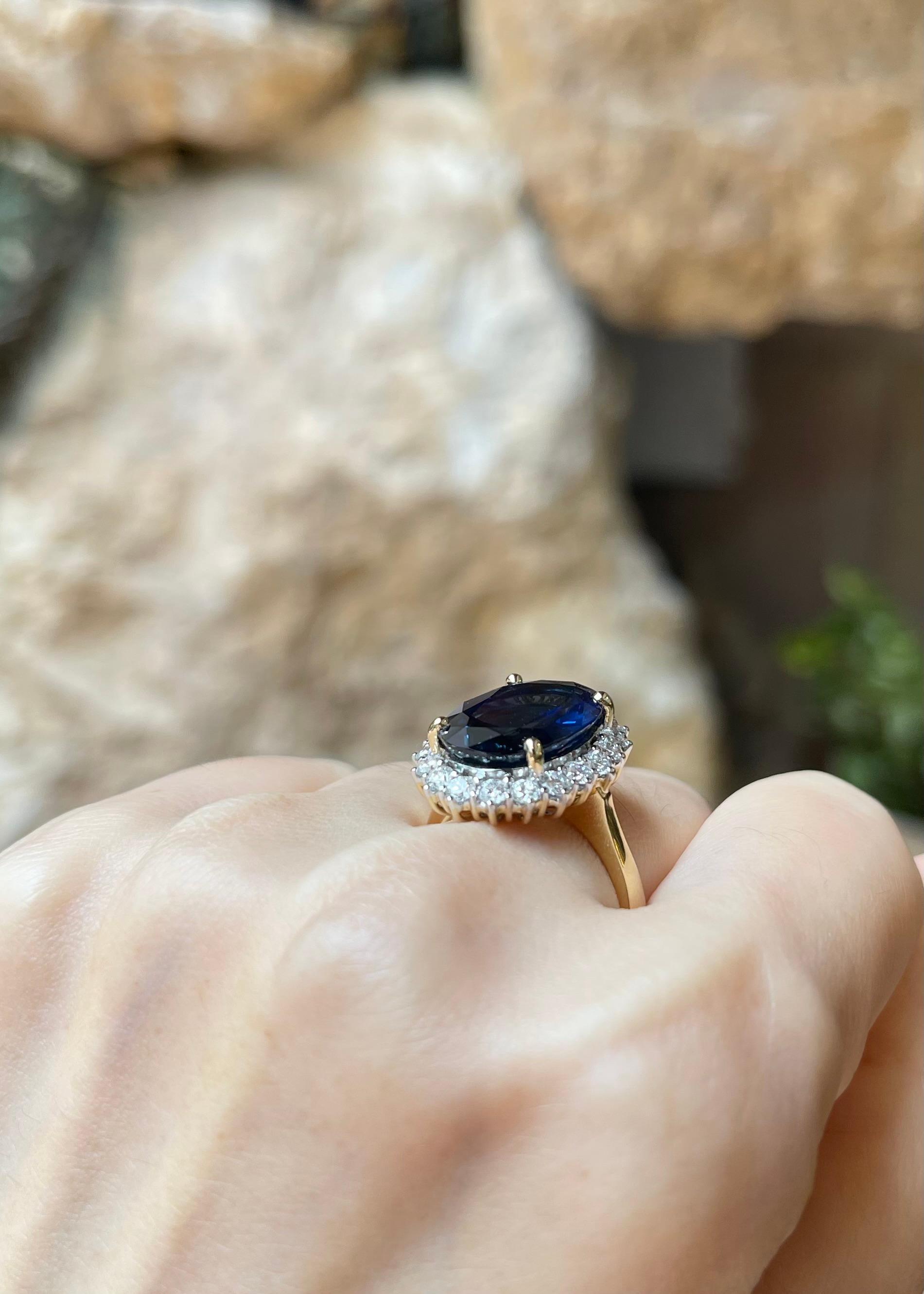 Bague en or 18 carats avec saphir bleu et diamant Pour femmes en vente