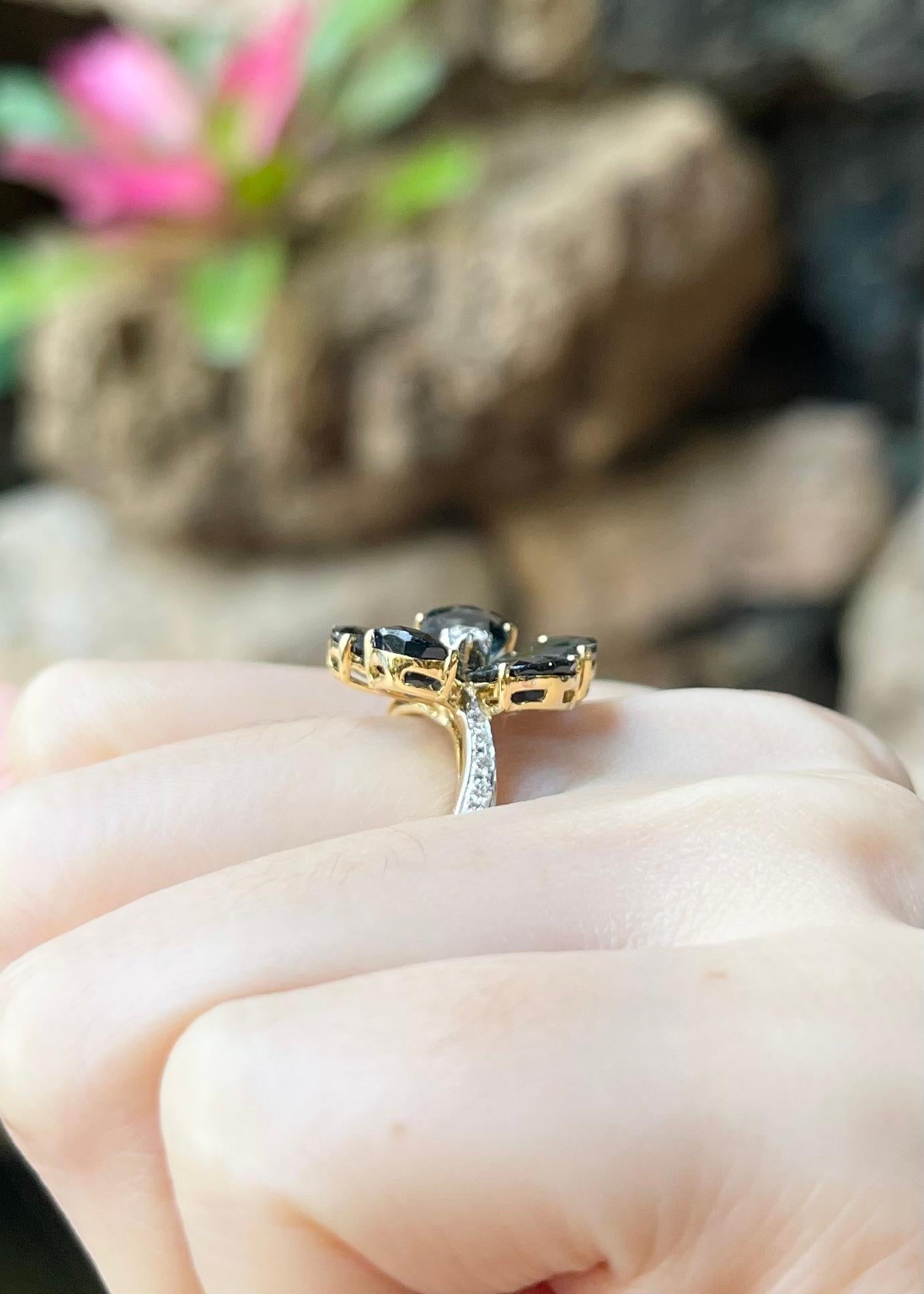 Blauer Saphir mit Diamantring in 18 Karat Goldfassungen gefasst im Angebot 1