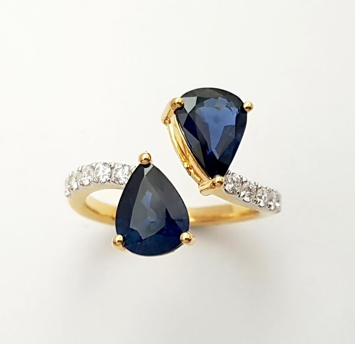 Blue Sapphire with Diamond Ring set in 18K Gold Settings For Sale 2