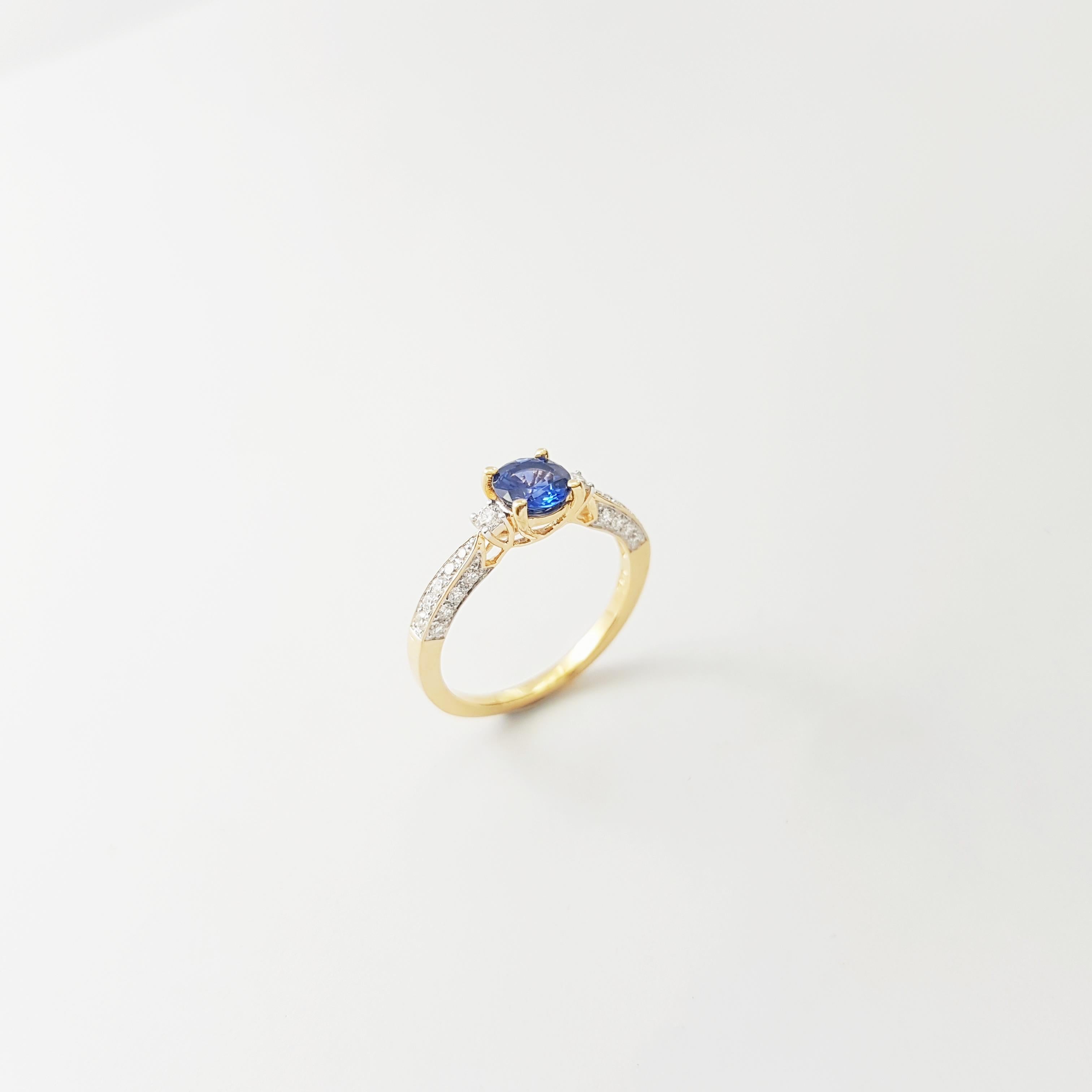 Blue Sapphire with Diamond Ring set in 18K Gold Settings For Sale 2