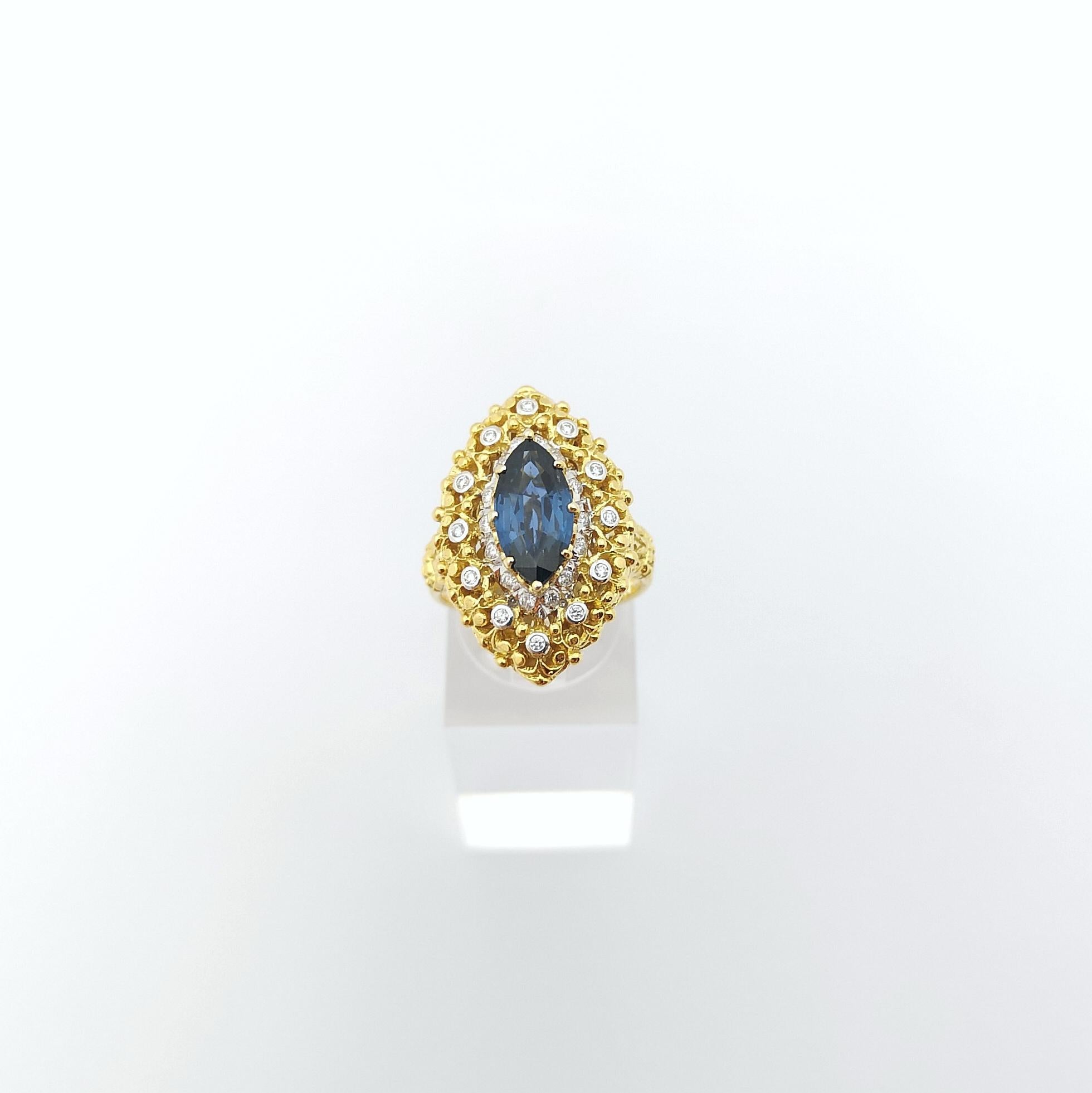Bague en or 18 carats avec saphir bleu et diamant en vente 3