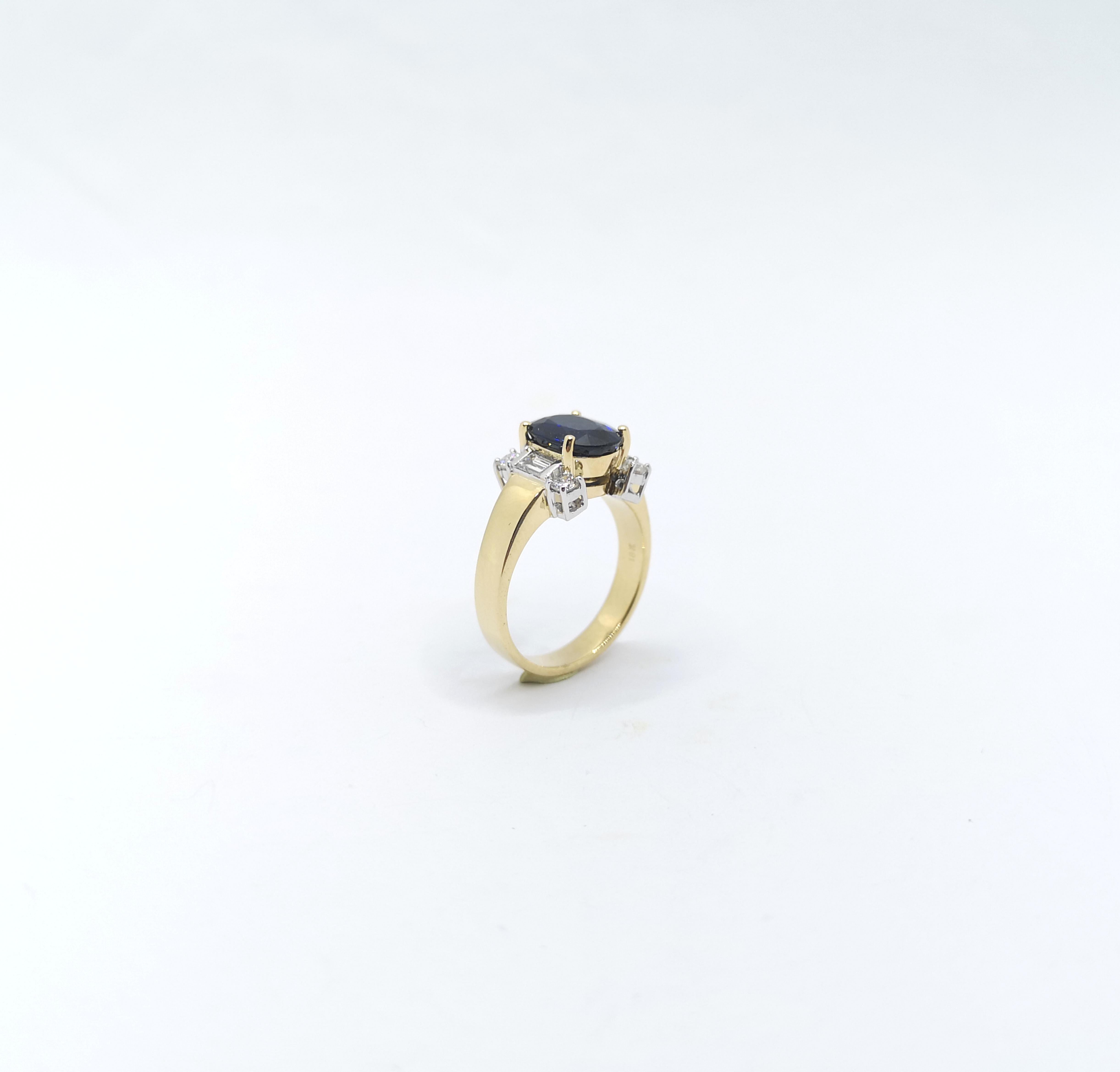 Blauer Saphir mit Diamantring in 18 Karat Goldfassungen gefasst im Angebot 3