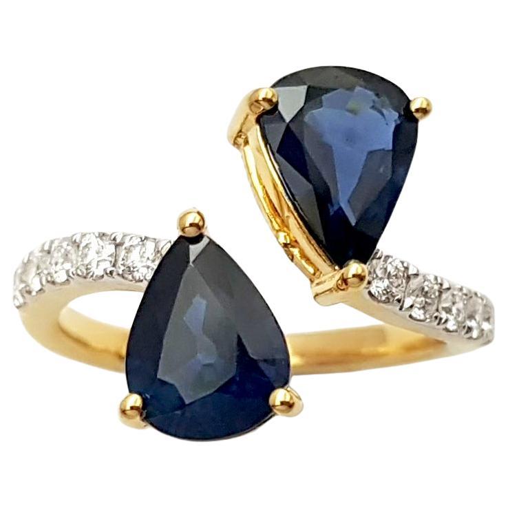 Blue Sapphire with Diamond Ring set in 18K Gold Settings For Sale