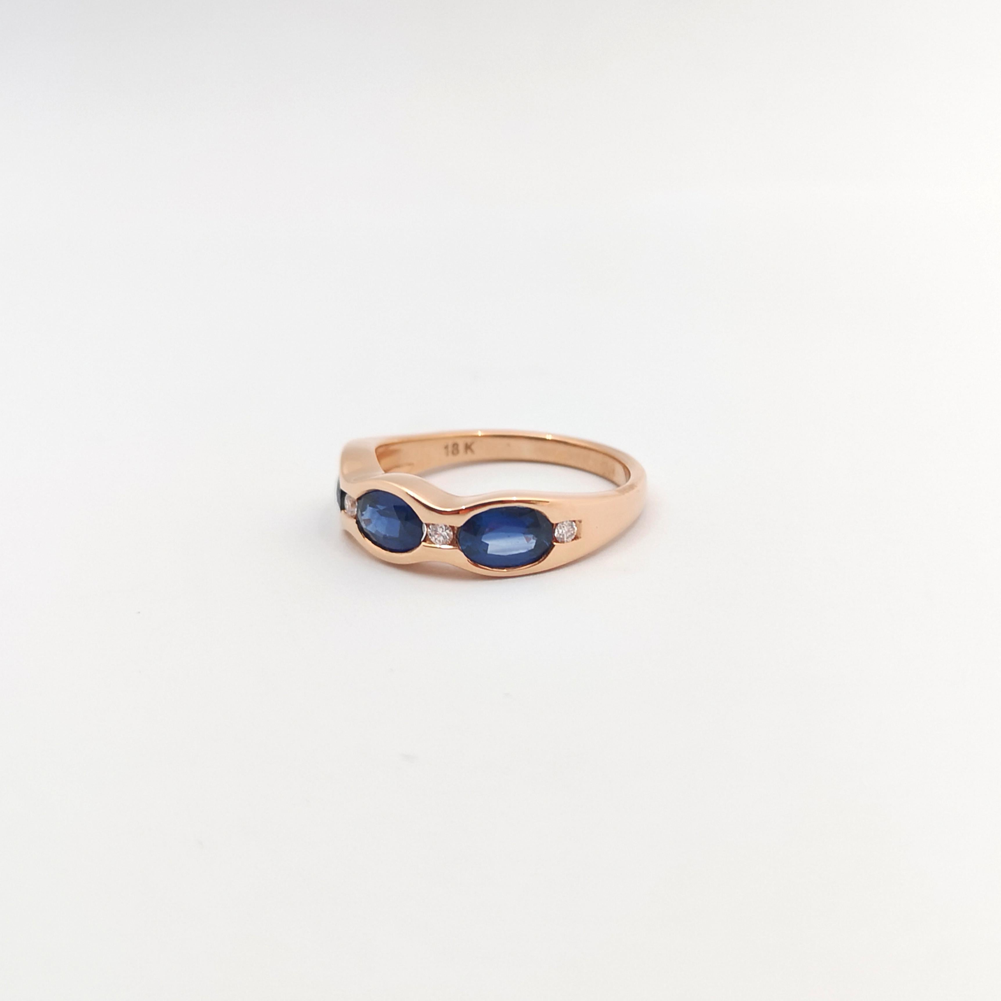 Blue Sapphire with Diamond Ring set in 18K Rose Gold Settings For Sale 3