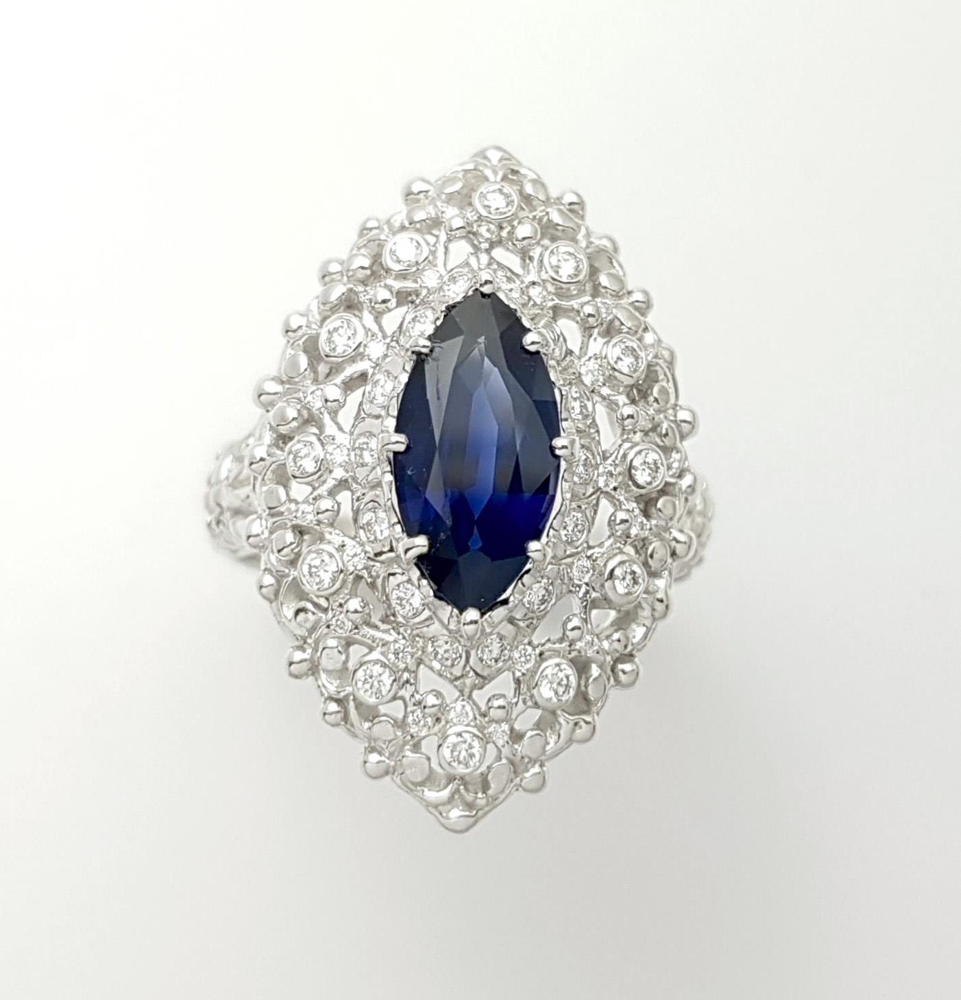 Blauer Saphir mit Diamantring in 18 Karat Weißgold gefasst im Angebot 5