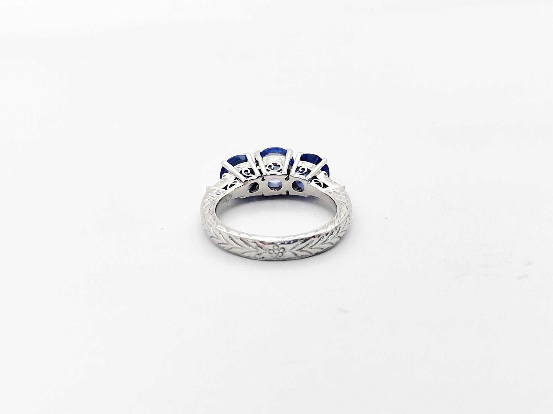 Blue Sapphire with Diamond Ring Set in 18k White Gold Settings For Sale 6