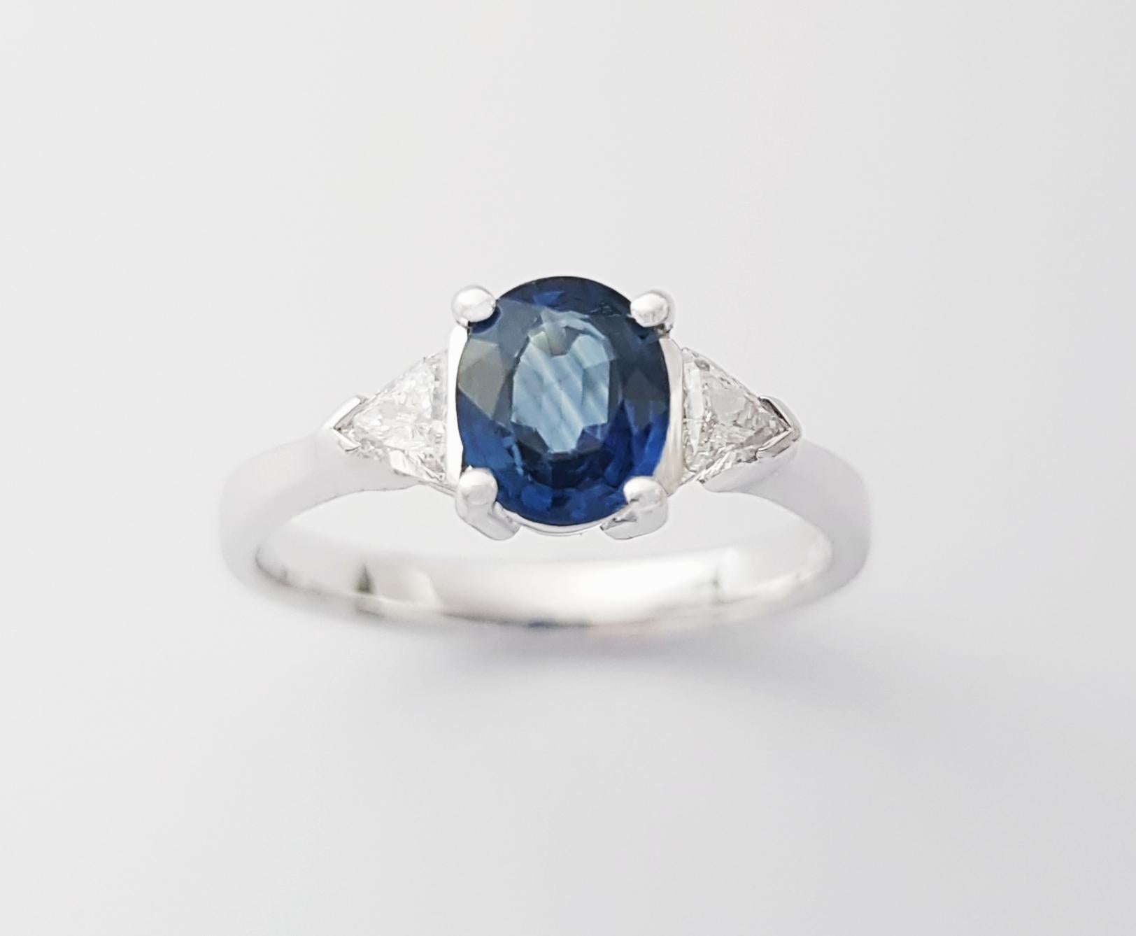 Blauer Saphir mit Diamantring in 18 Karat Weißgold gefasst im Angebot 6