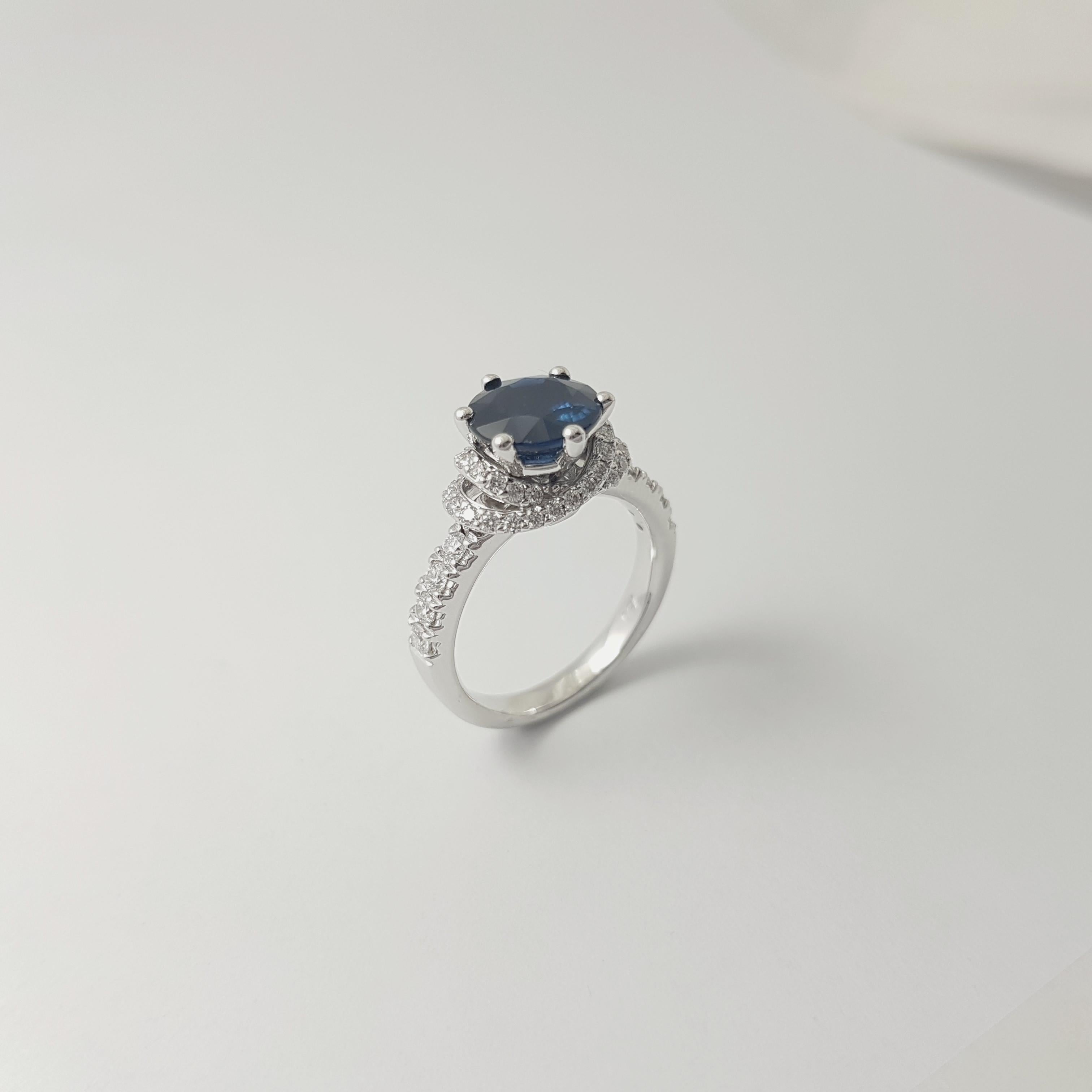 Blauer Saphir mit Diamantring in 18 Karat Weißgold gefasst im Angebot 6