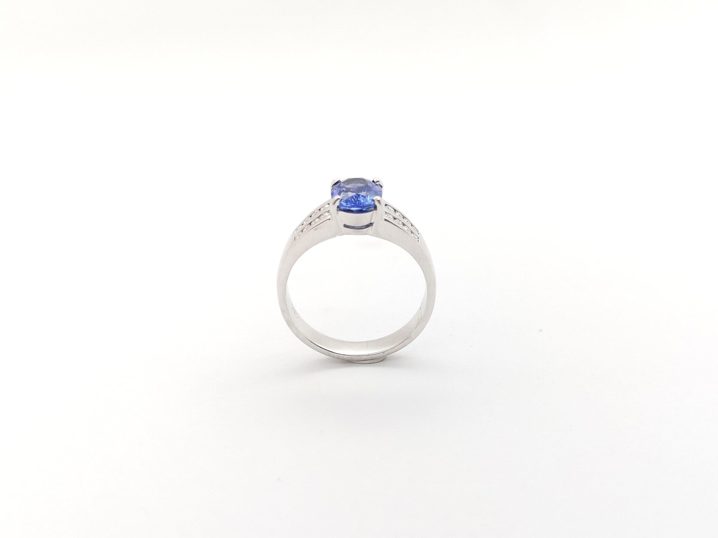 Blue Sapphire with Diamond Ring set in 18K White Gold Settings For Sale 8