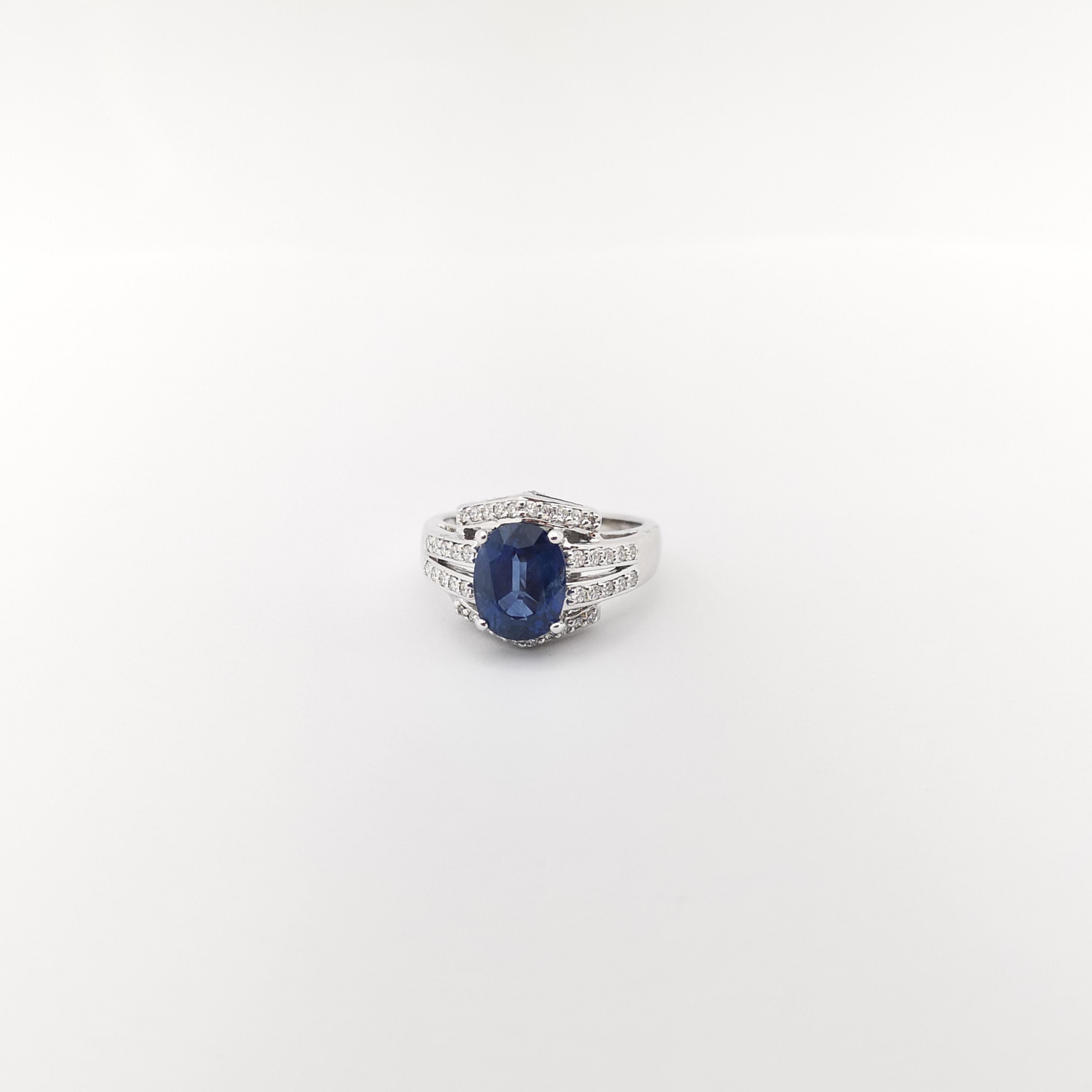 Blue Sapphire with Diamond Ring set in 18K White Gold Settings For Sale 9