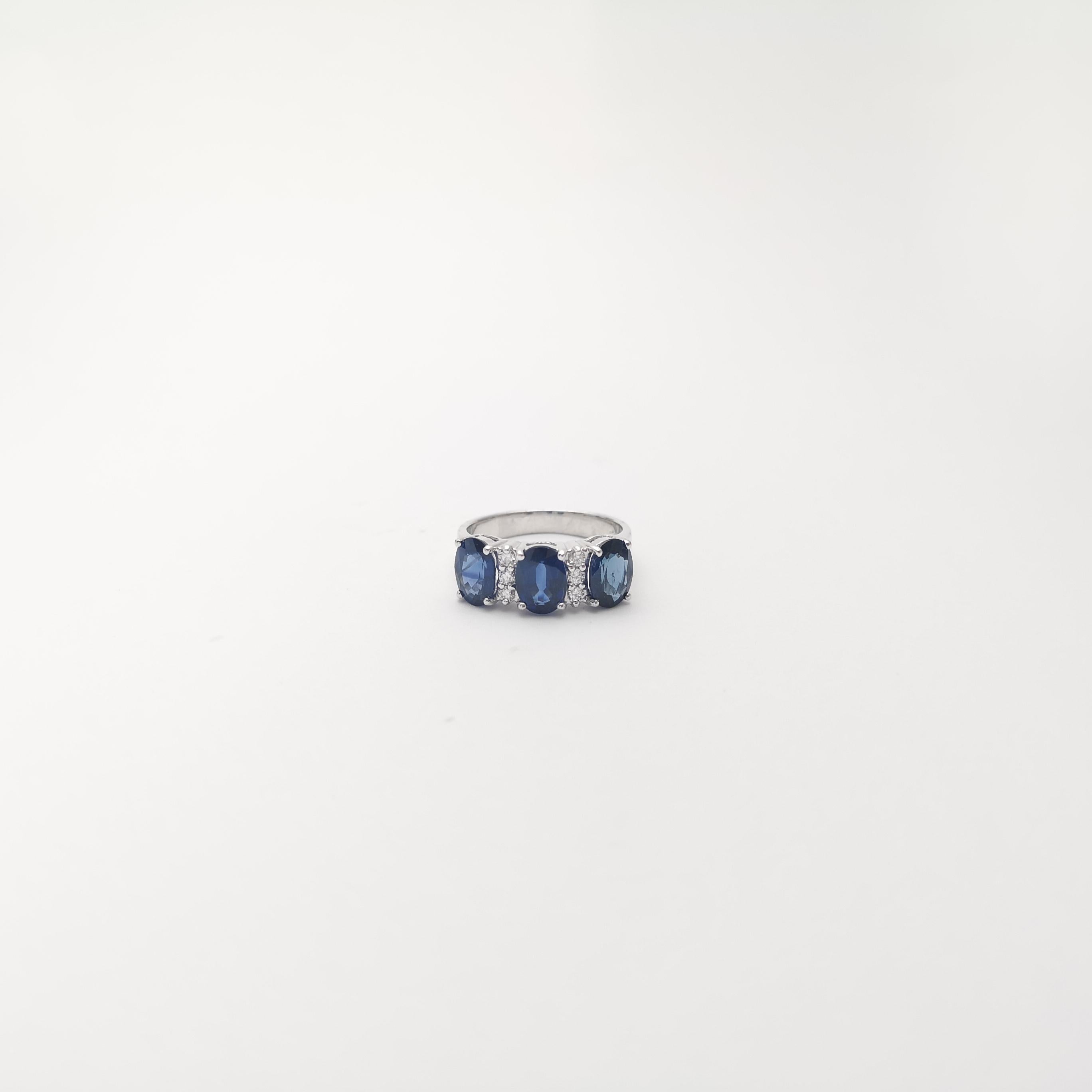 Anello con zaffiro blu e diamante con montatura in oro bianco 18 carati in vendita 1
