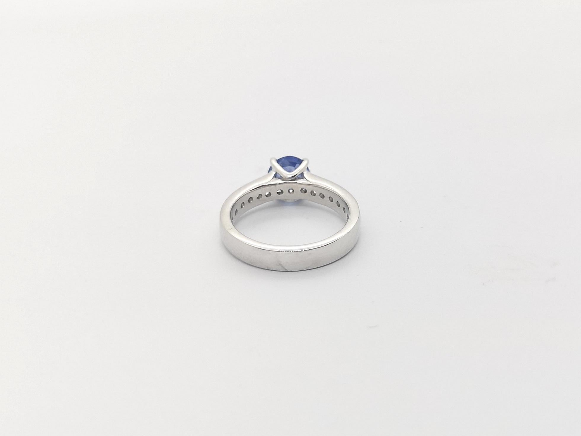 Blue Sapphire with Diamond Ring Set in 18k White Gold Settings For Sale 3
