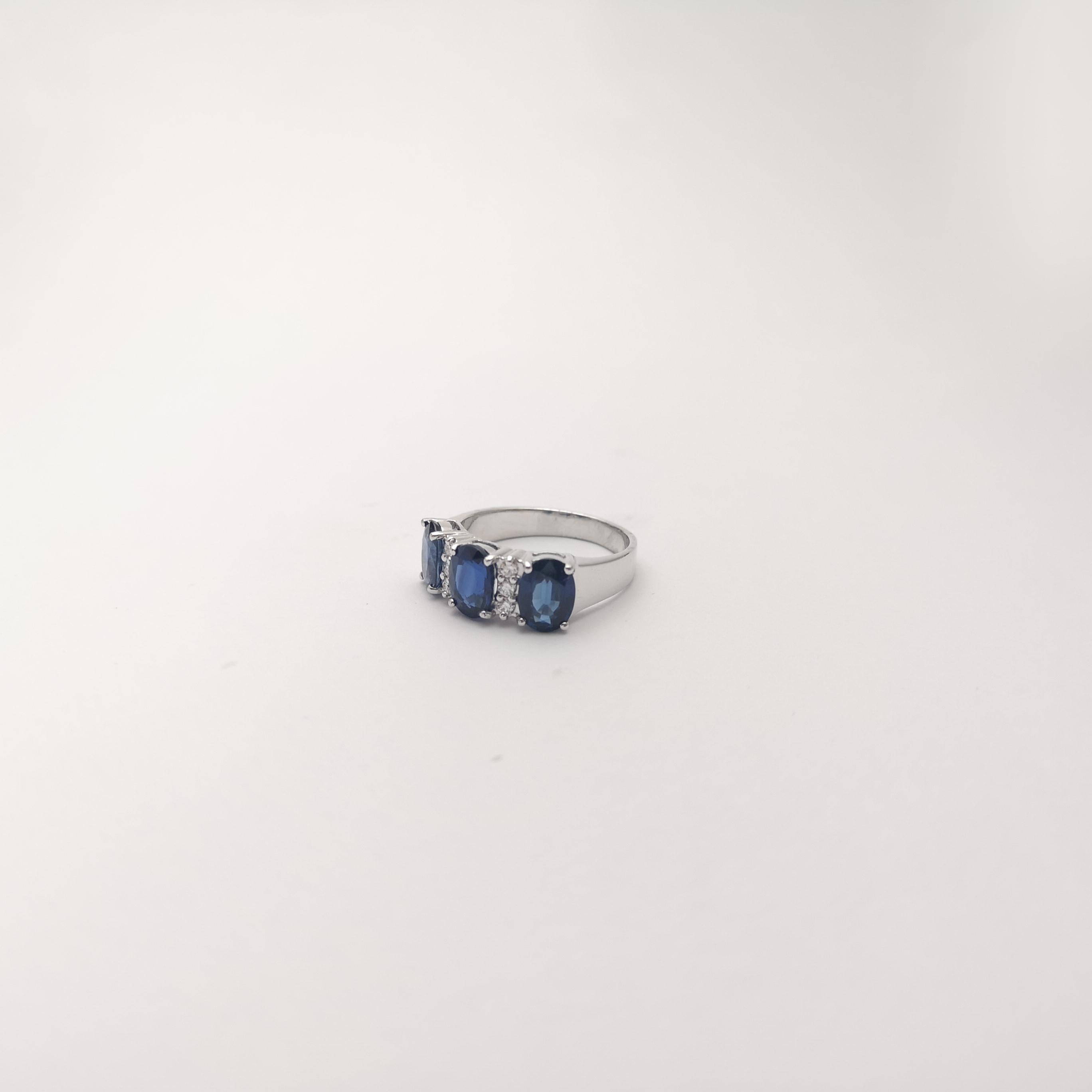 Anello con zaffiro blu e diamante con montatura in oro bianco 18 carati in vendita 3