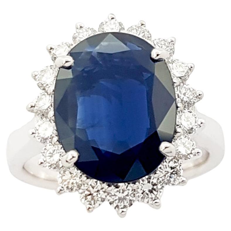 Blauer Saphir mit Diamantring in 18 Karat Weißgold gefasst