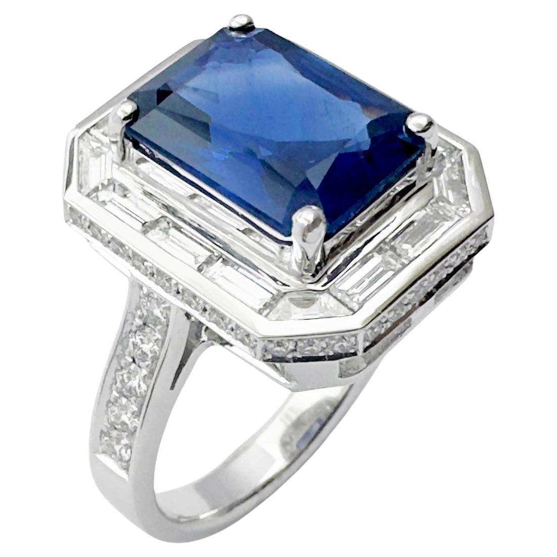 Blauer Saphir mit Diamantring in 18 Karat Weißgold gefasst