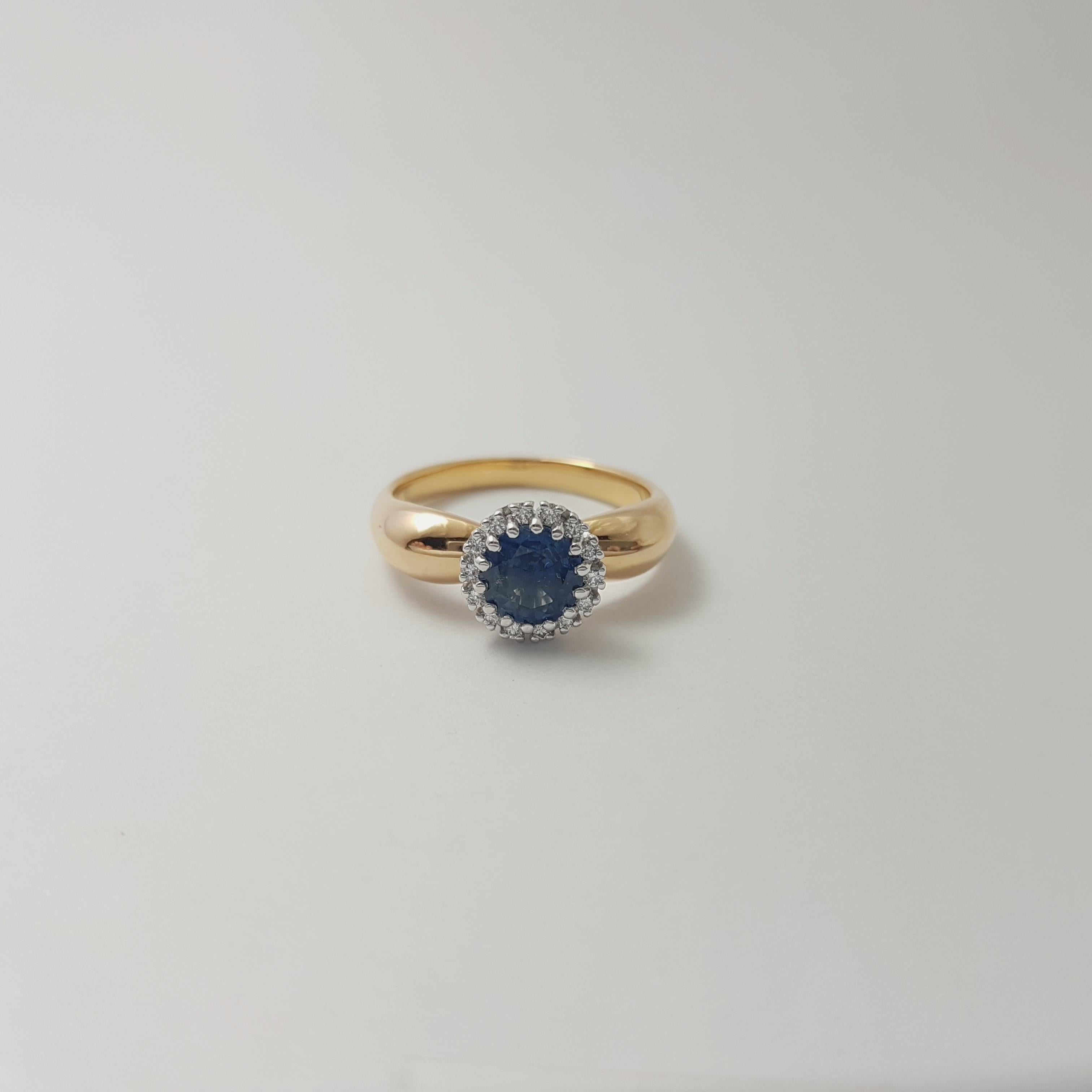 Bague en or blanc/jaune 18K sertie de saphirs bleus et de diamants en vente 4
