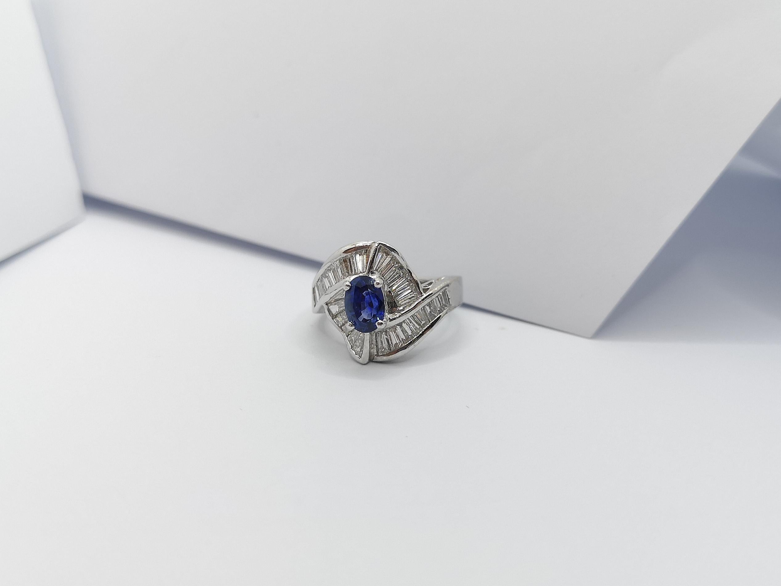 Blue Sapphire with Diamond Ring Set in Platinum 900 Settings For Sale 1