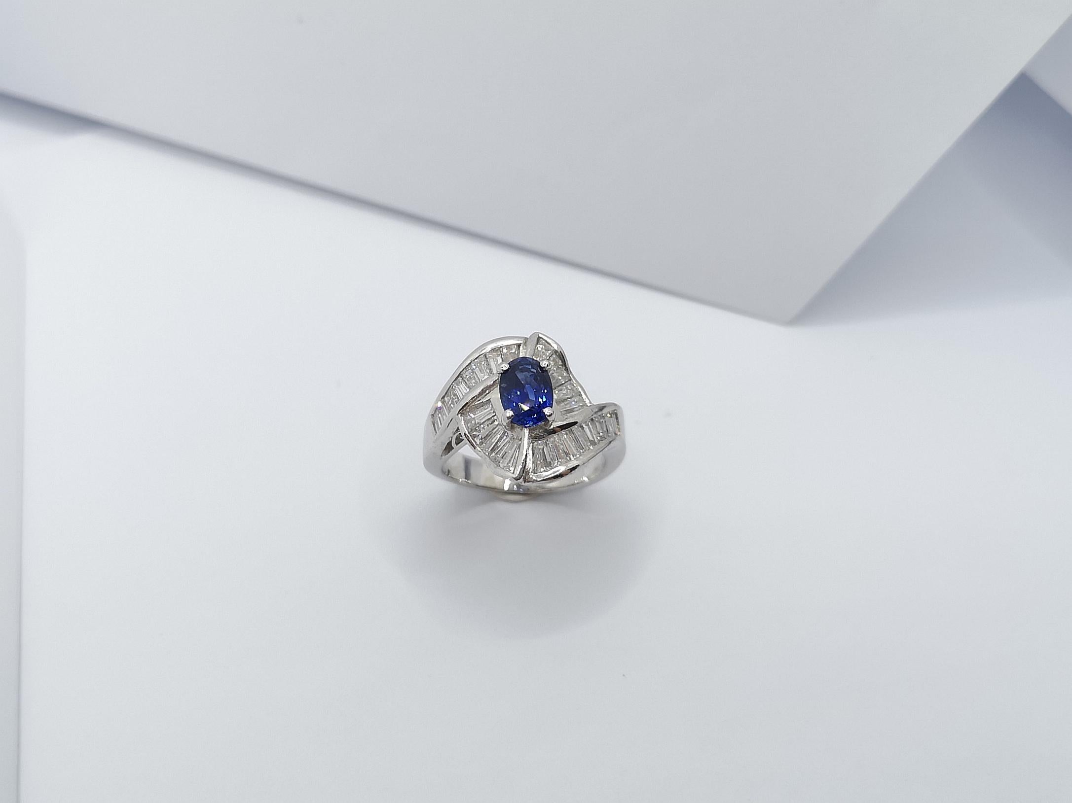 Blue Sapphire with Diamond Ring Set in Platinum 900 Settings For Sale 6