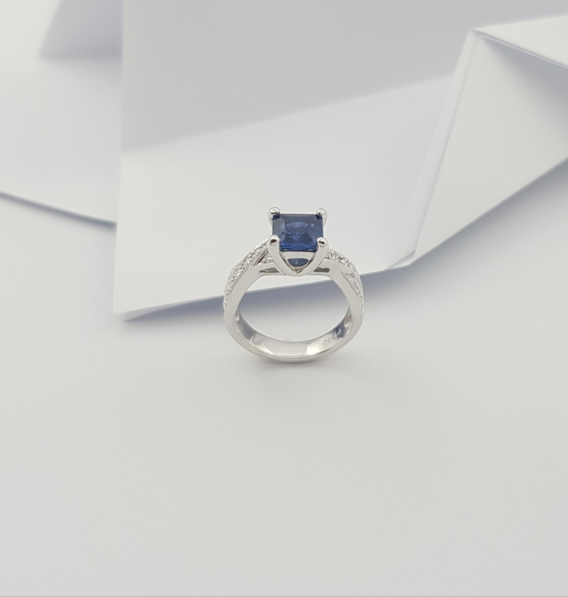 Certified Burmese Blue Sapphire with Diamond Ring Set in Platinum 950  For Sale 2