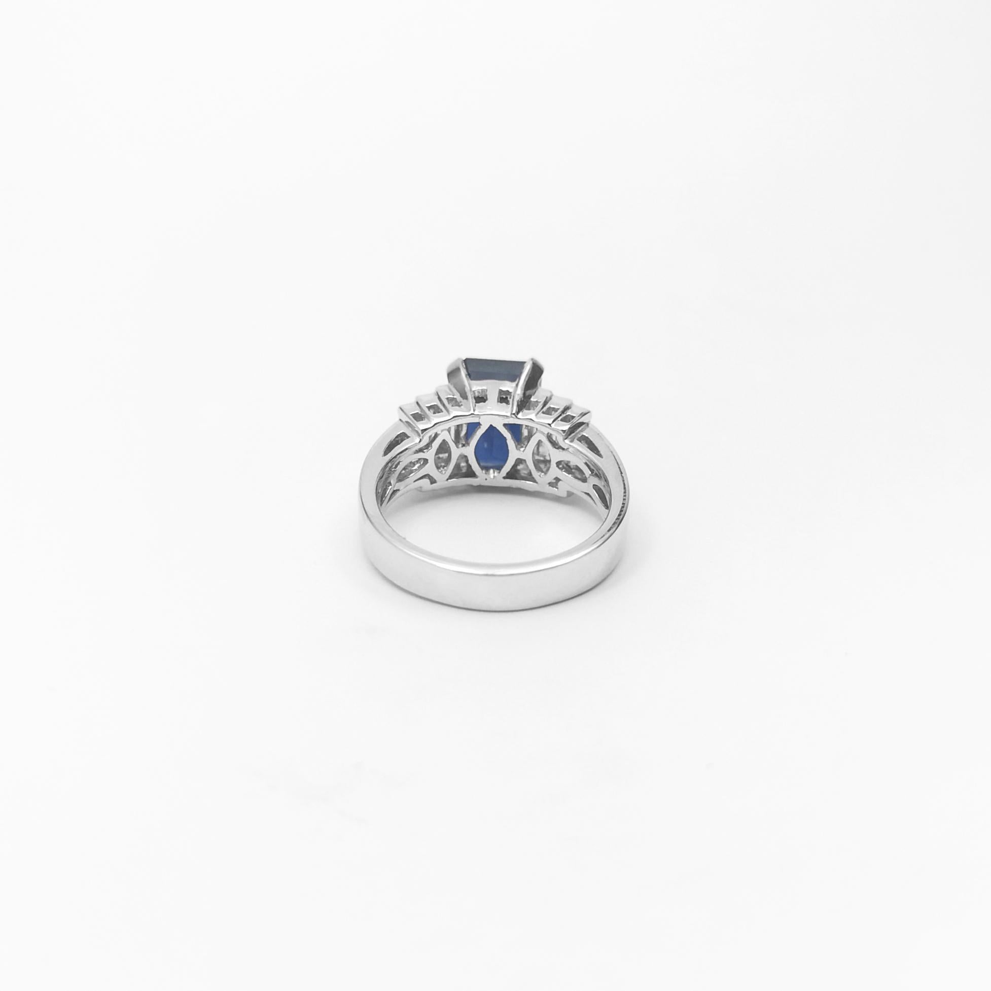 Zafiro Azul con Diamante engastado en Platino 950 en venta 4